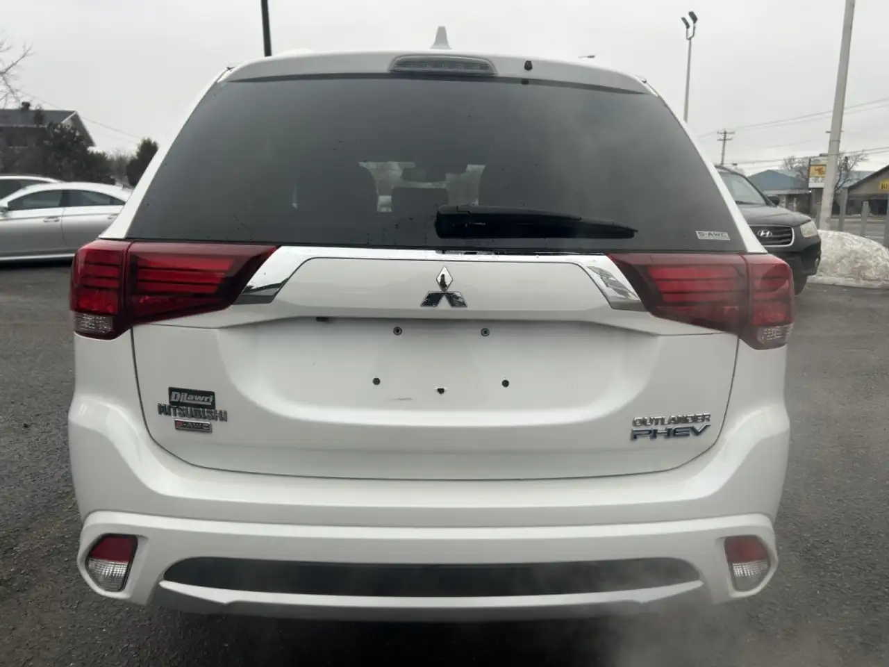 Mitsubishi Outlander снимка Mitsubishi Outlander