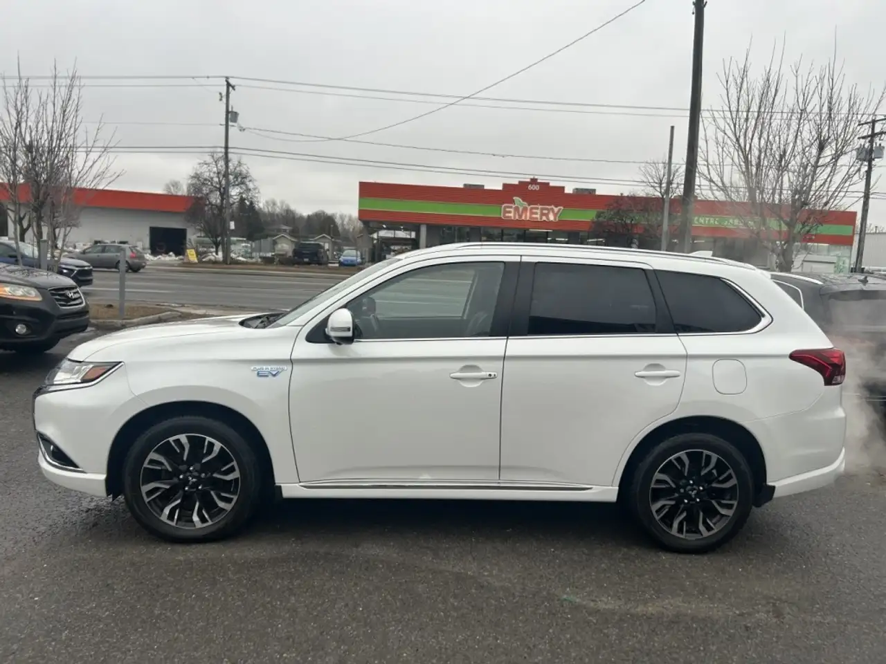 Mitsubishi Outlander снимка Mitsubishi Outlander