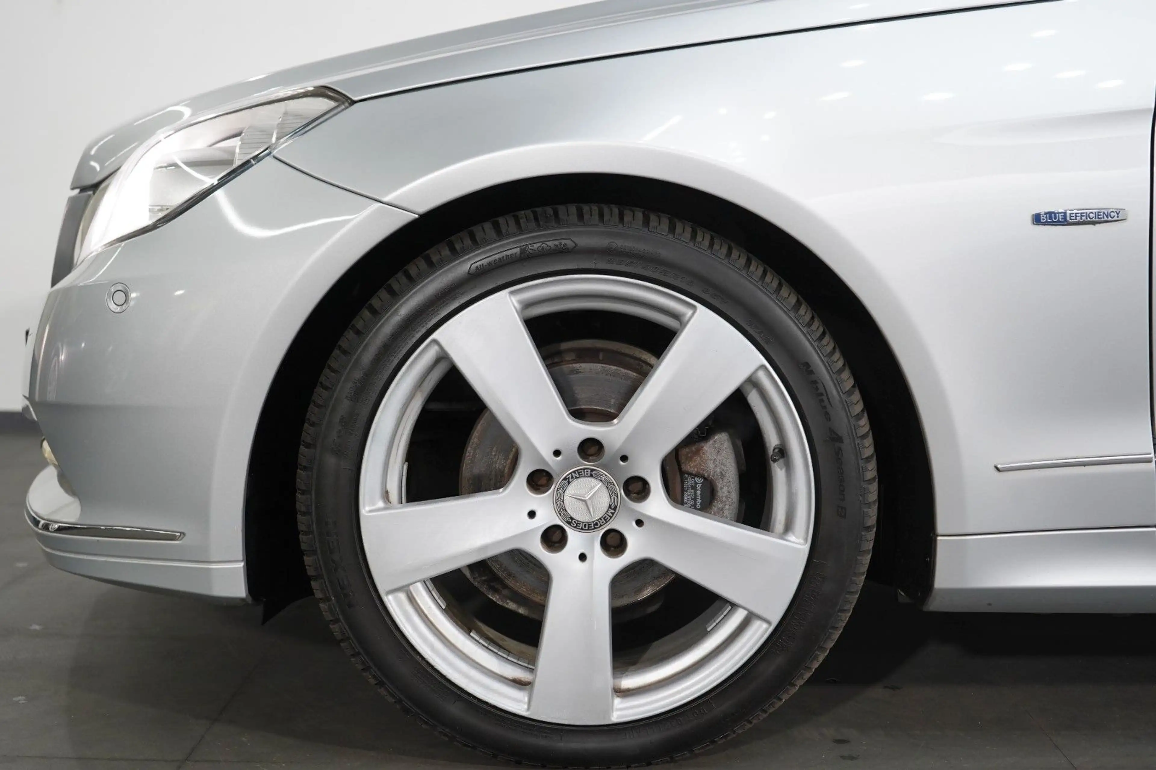 Mercedes-Benz E 250 CGI Coupe BlueEfficiency*Navi*18 Z.*DVD-W. — photo 6