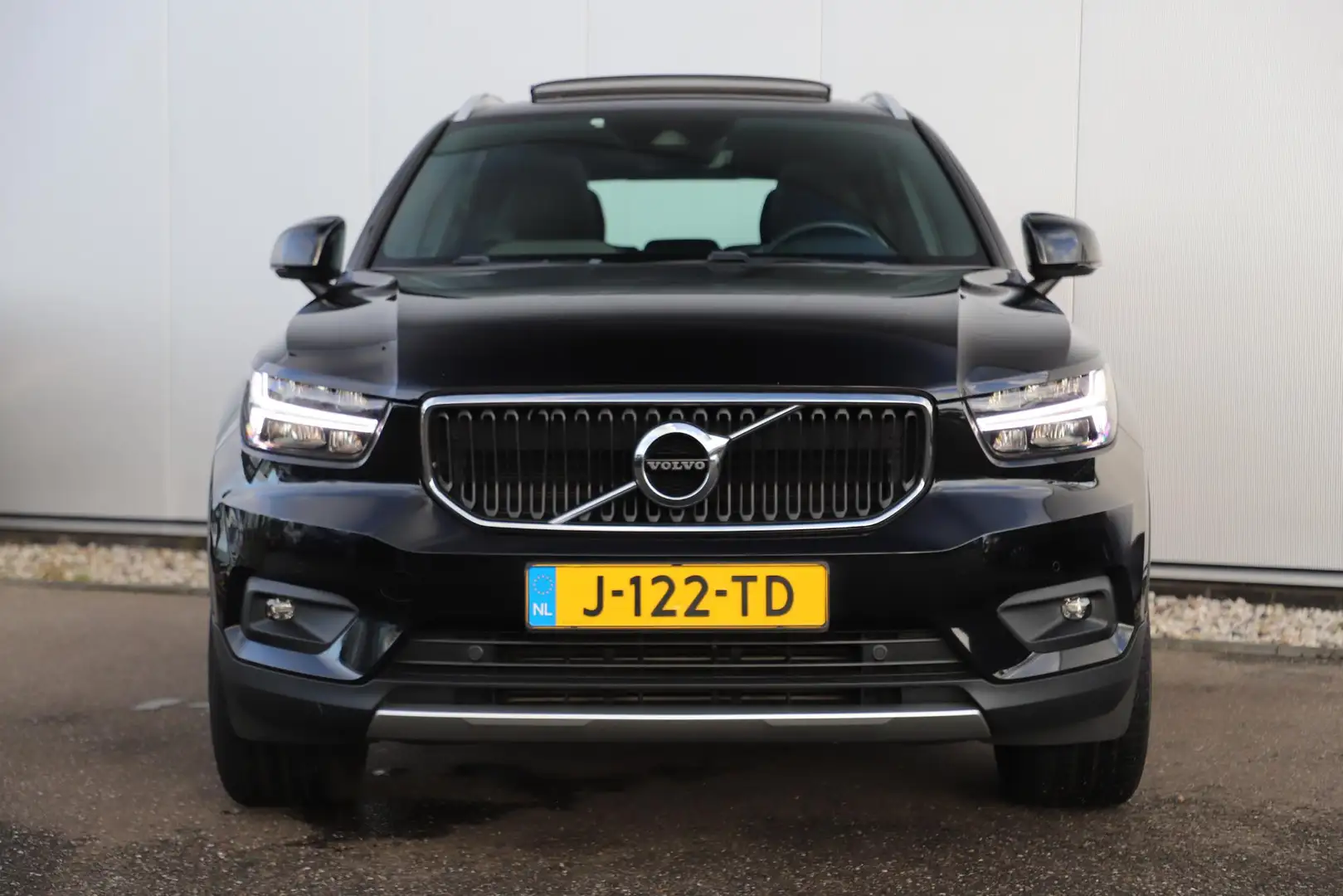 Volvo XC40 1.5 T2 Business Pro Automaat Panoramadak Sportstoe Negro - 2