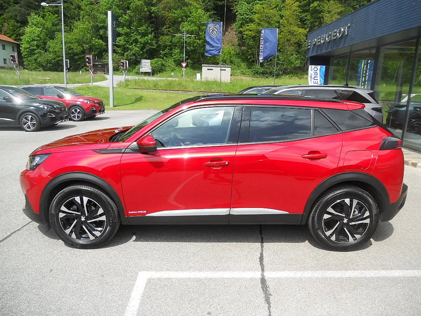 Peugeot 2008 PureTech 130 S&S Allure EAT8 Rojo - 2