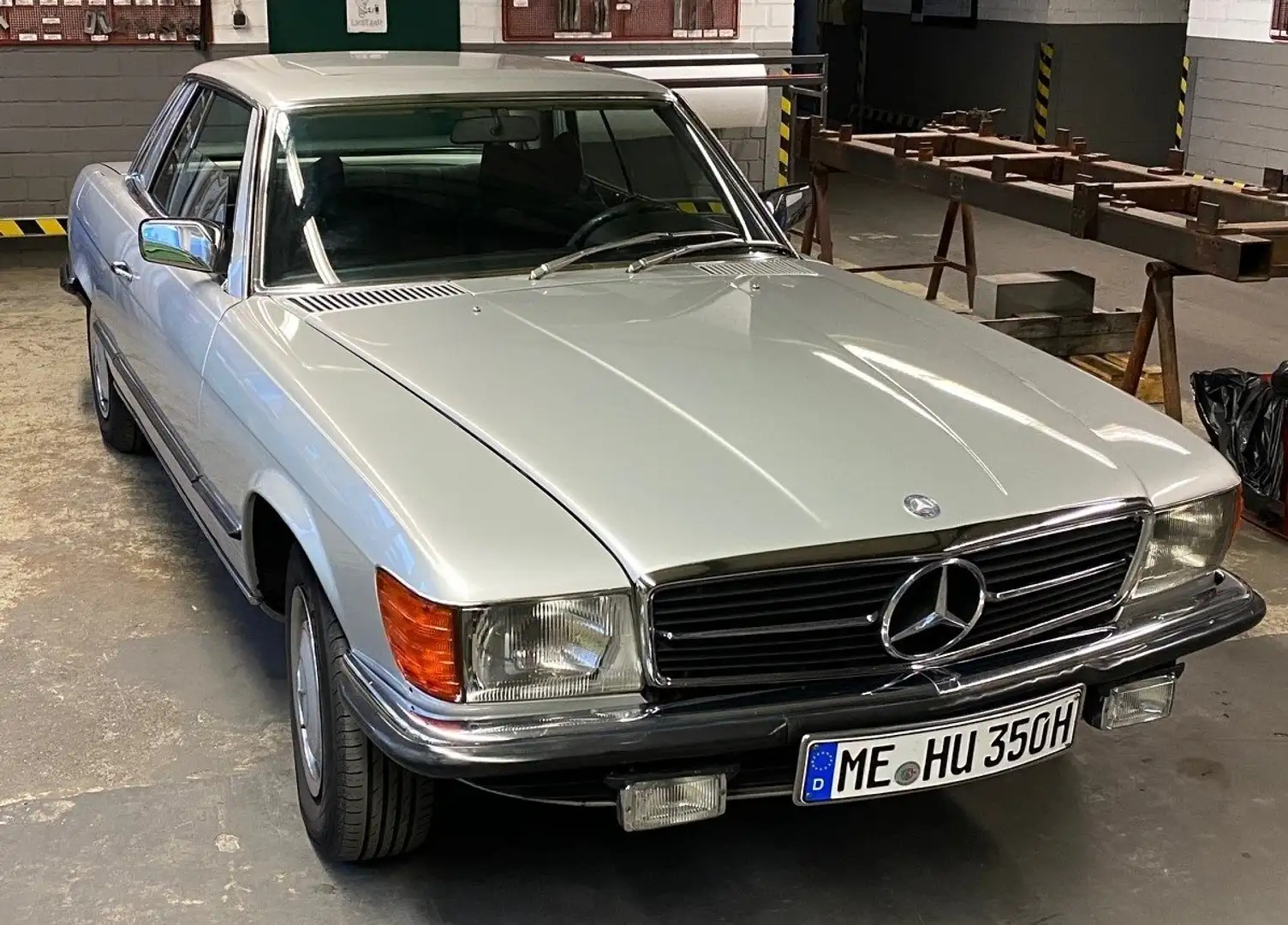 Mercedes-Benz SLC 350 Oldtimer Silber - 1