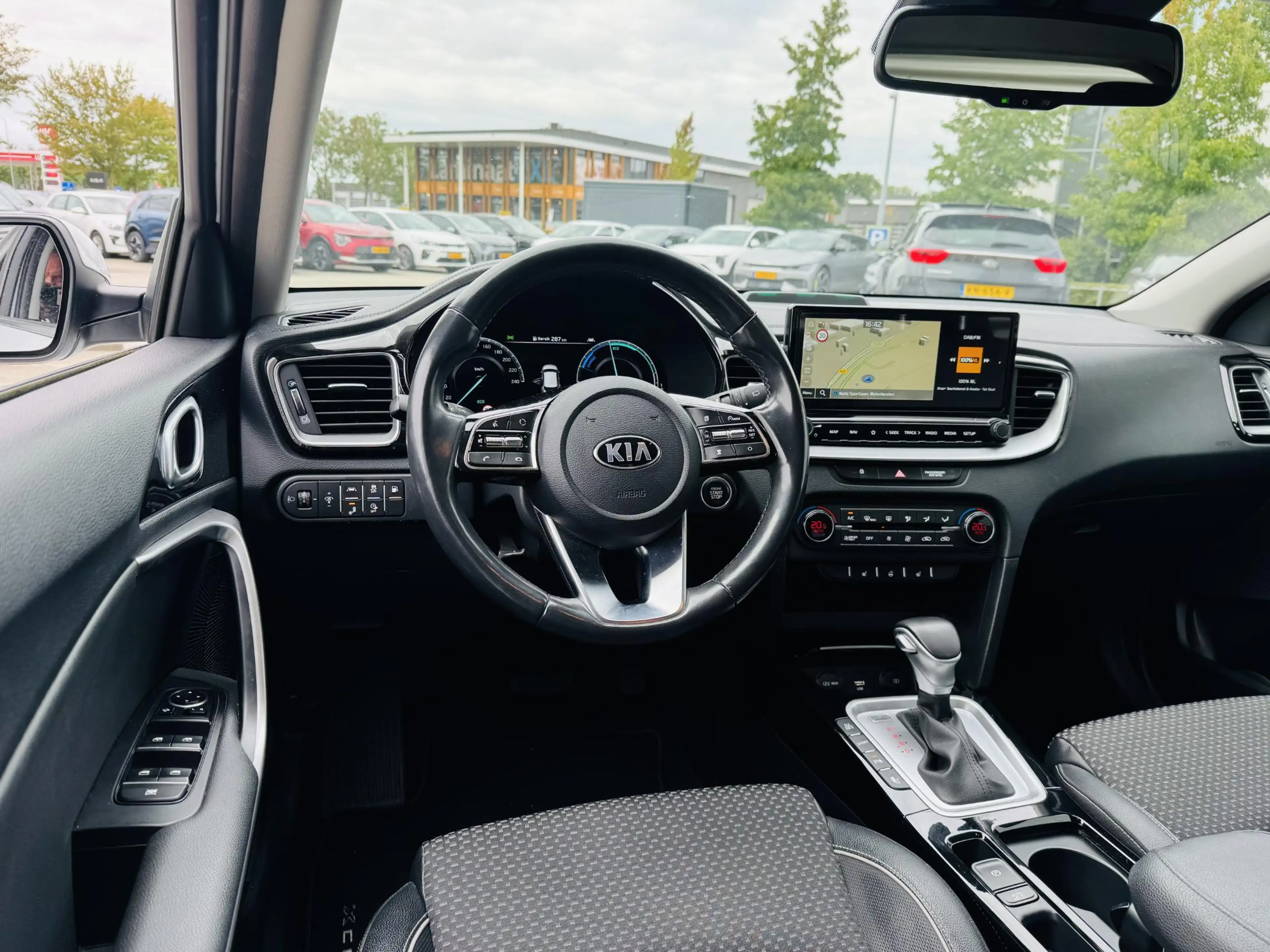 Kia XCeed 1.6 GDi PHEV DynamicPlusLine Edition Draaghaak tbv — photo 5