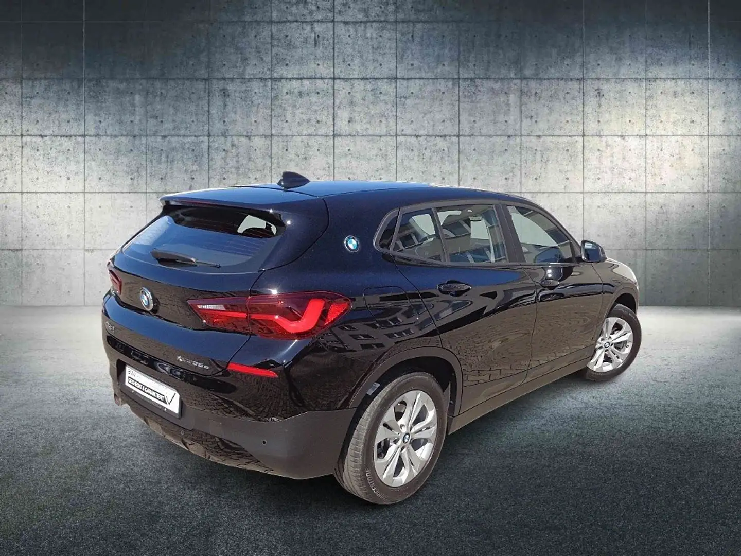 BMW X2 xDrive25e Navi,DAB,Sp.Sitze,Shzg,LED,Tempomat Noir - 2
