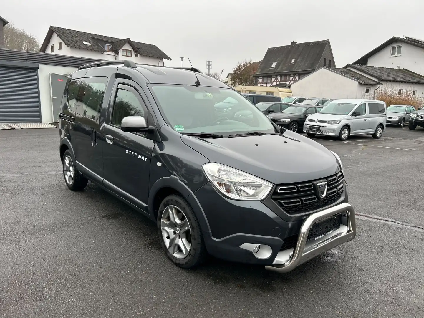 Dacia Dokker Stepway Plus 1.HD/STHZG/NAVI/AHK/CARPLAY - 2