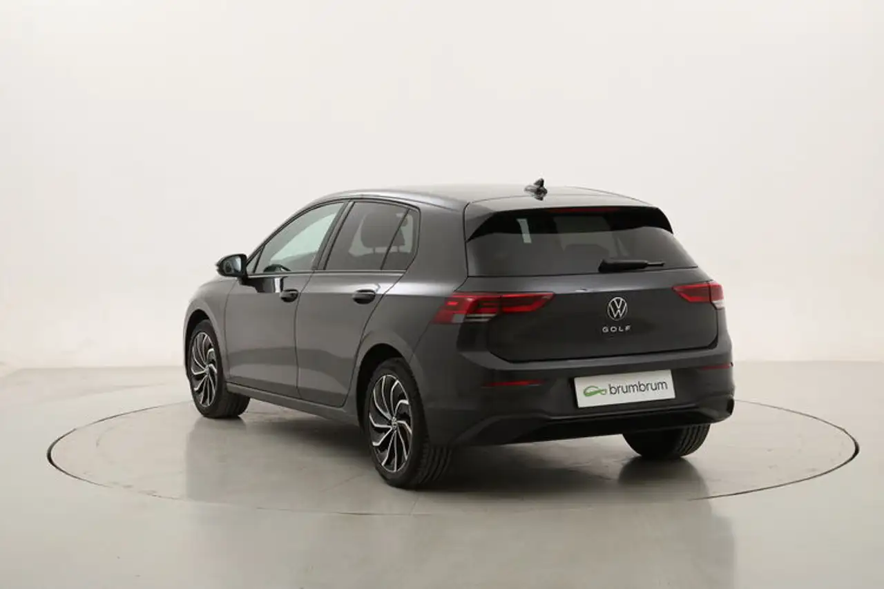 Volkswagen Golf Life 1.0 Benzina 110CV 3