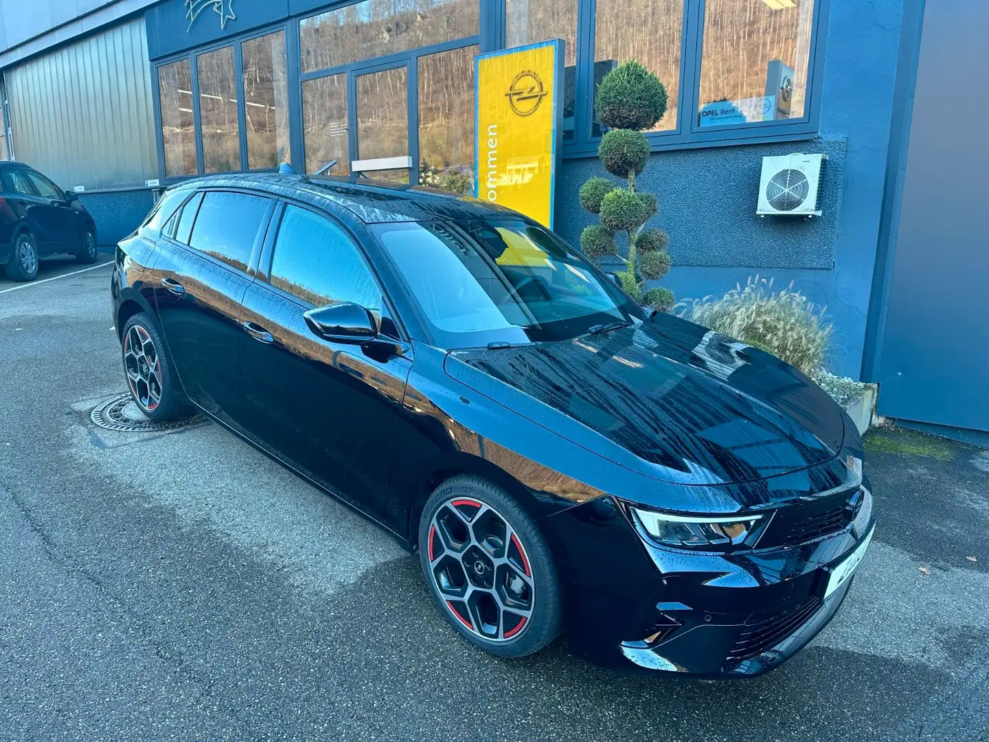 Opel Astra L Lim. 5-trg. GS Line Schiebedach Schwarz - 1