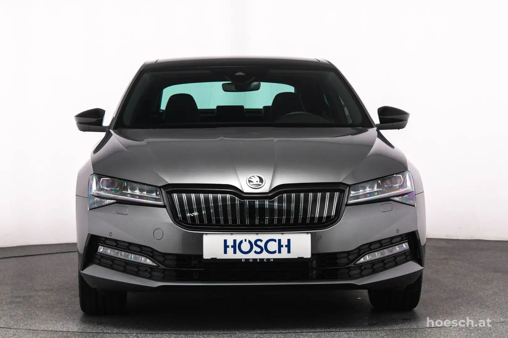Skoda Superb TSI PHEV Sportline PANO MATRIX 360° +++ Grau - 2