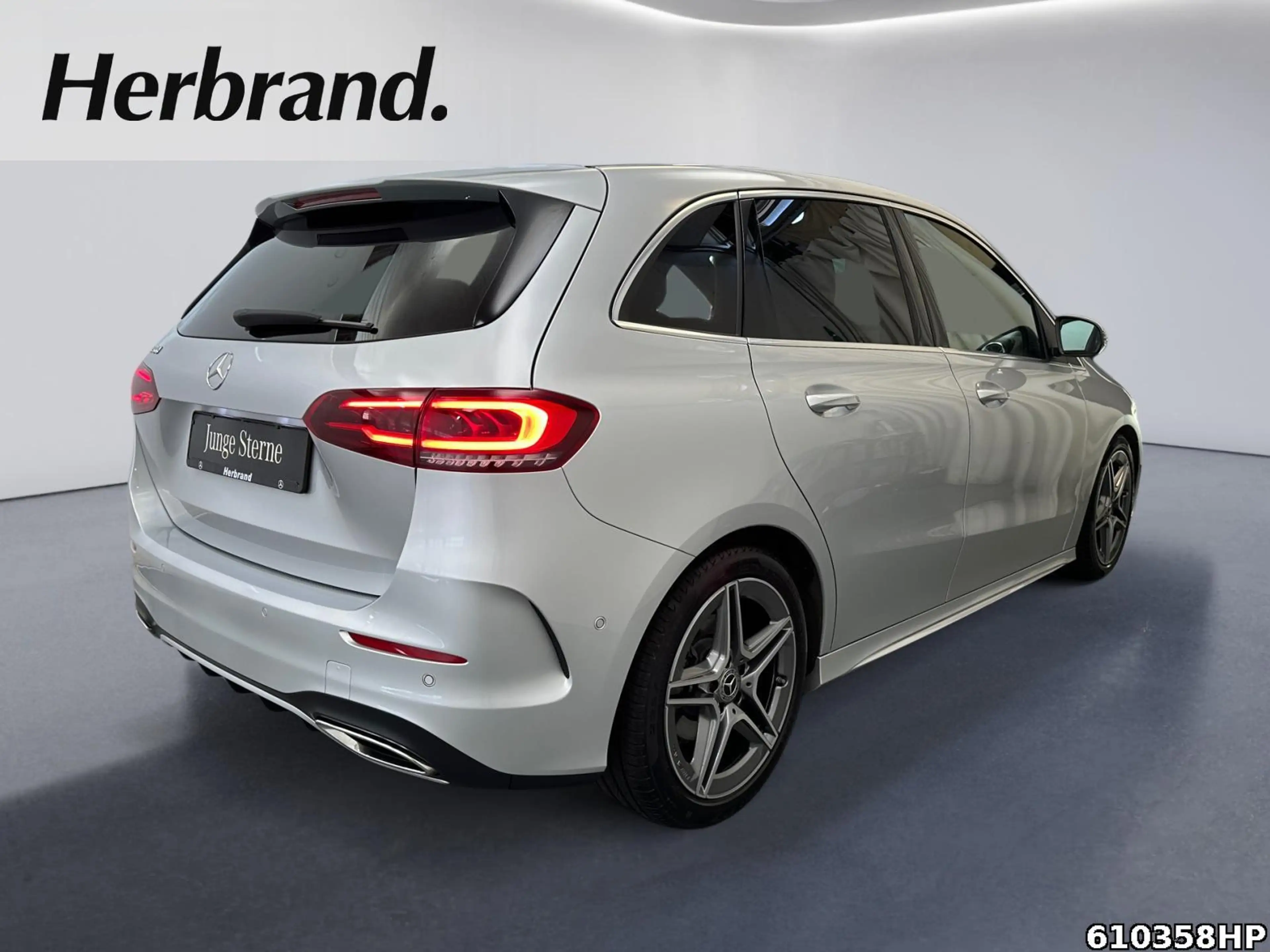 Mercedes-Benz B 200 AMG Line  Rückfahrkamera CarPlay Multibeam — photo 3