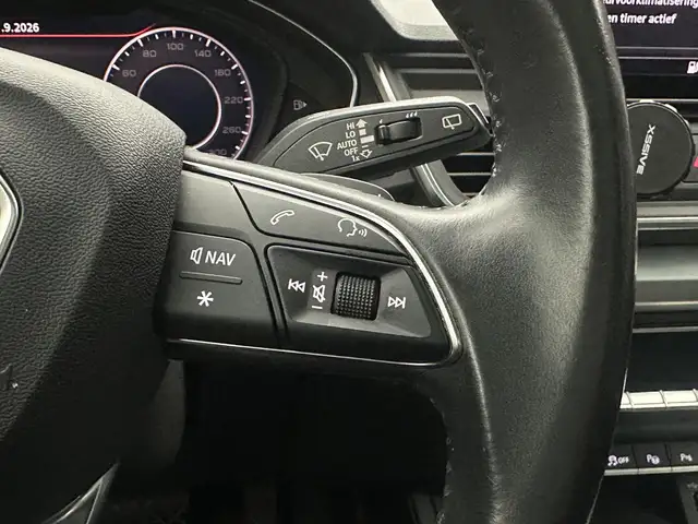 Audi Q5 view 13