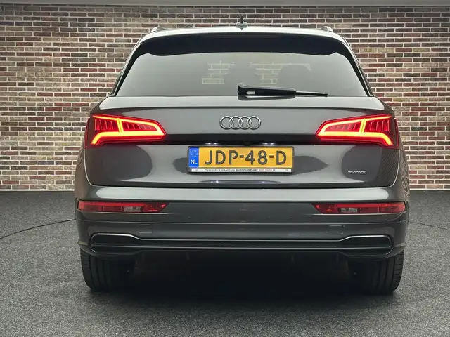 Audi Q5 view 7