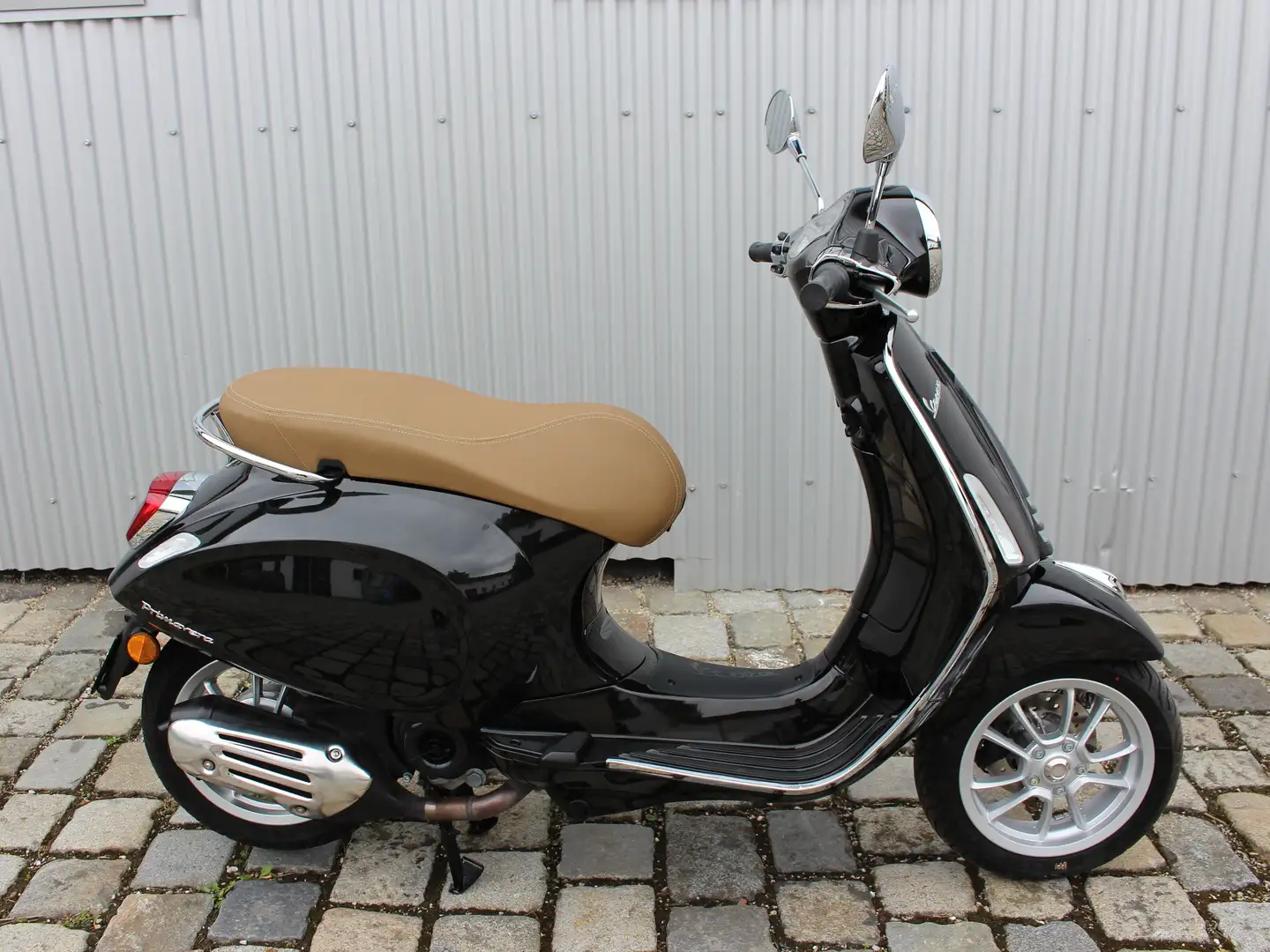 Vespa Primavera 50 Primavera 50 4-T. iGet EZ07/2023 km-3120- Schwarz - 2