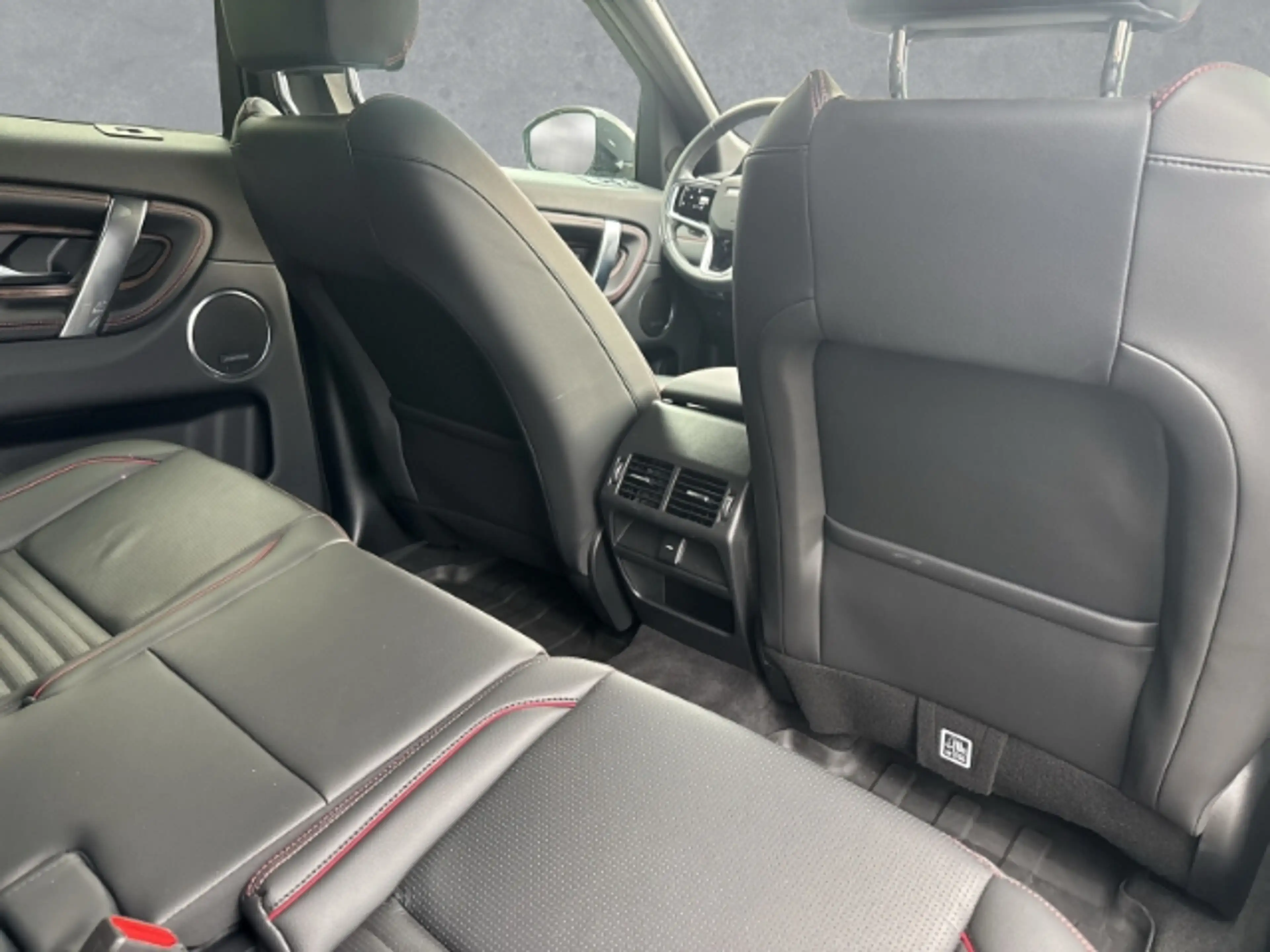 Land Rover Discovery Sport P300e SE AWD BlackPack 20''LM ACC Winterpaket DAB — photo 12
