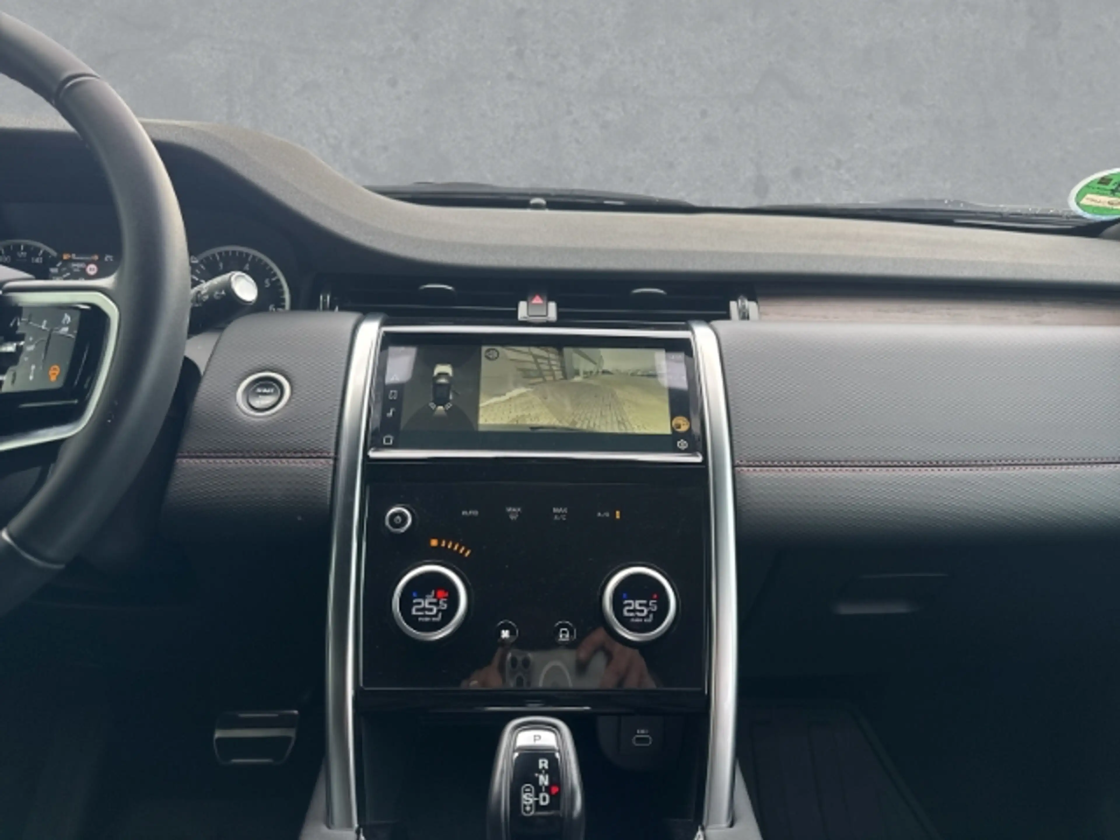 Land Rover Discovery Sport P300e SE AWD BlackPack 20''LM ACC Winterpaket DAB — photo 13