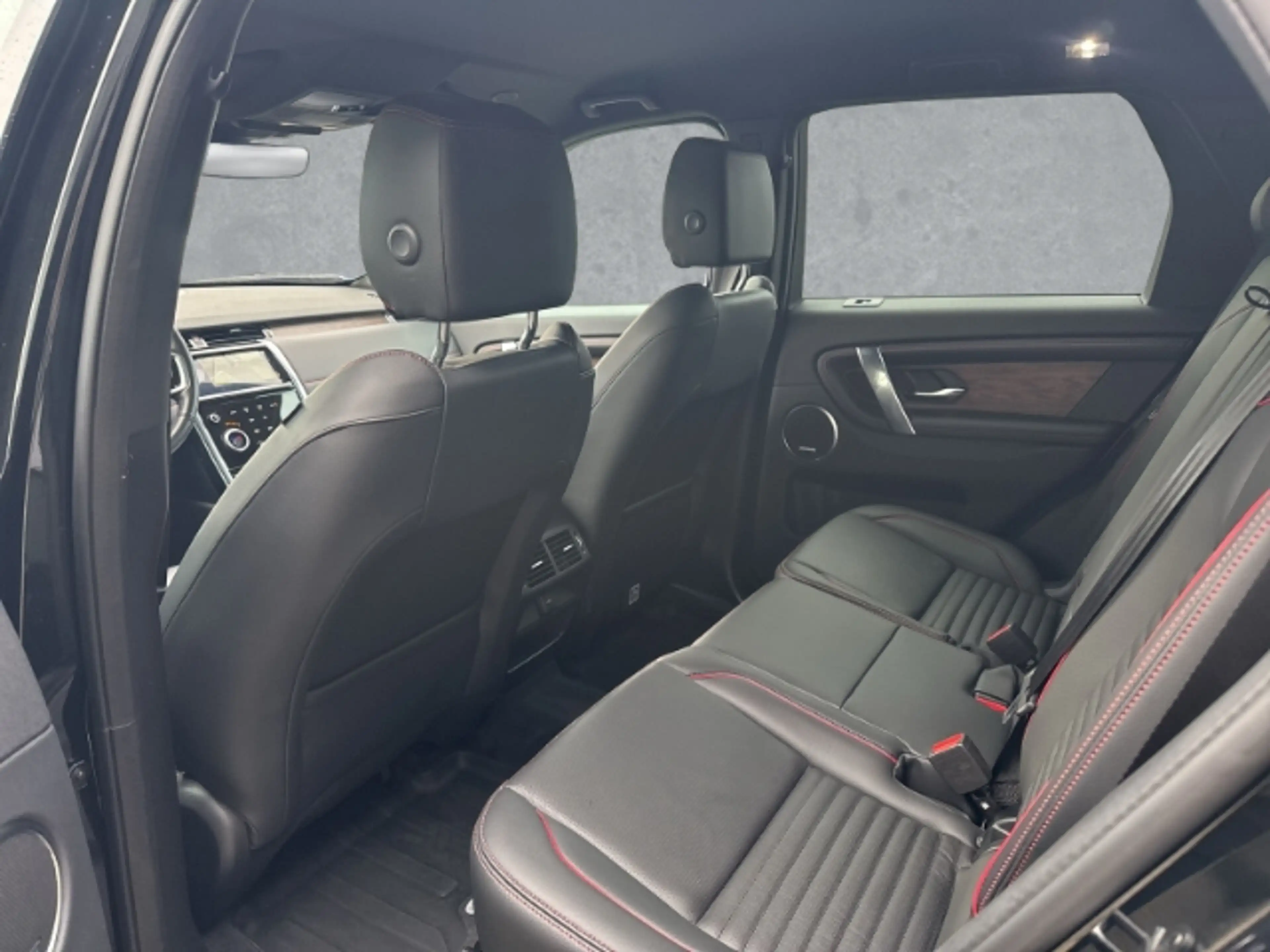 Land Rover Discovery Sport P300e SE AWD BlackPack 20''LM ACC Winterpaket DAB — photo 5
