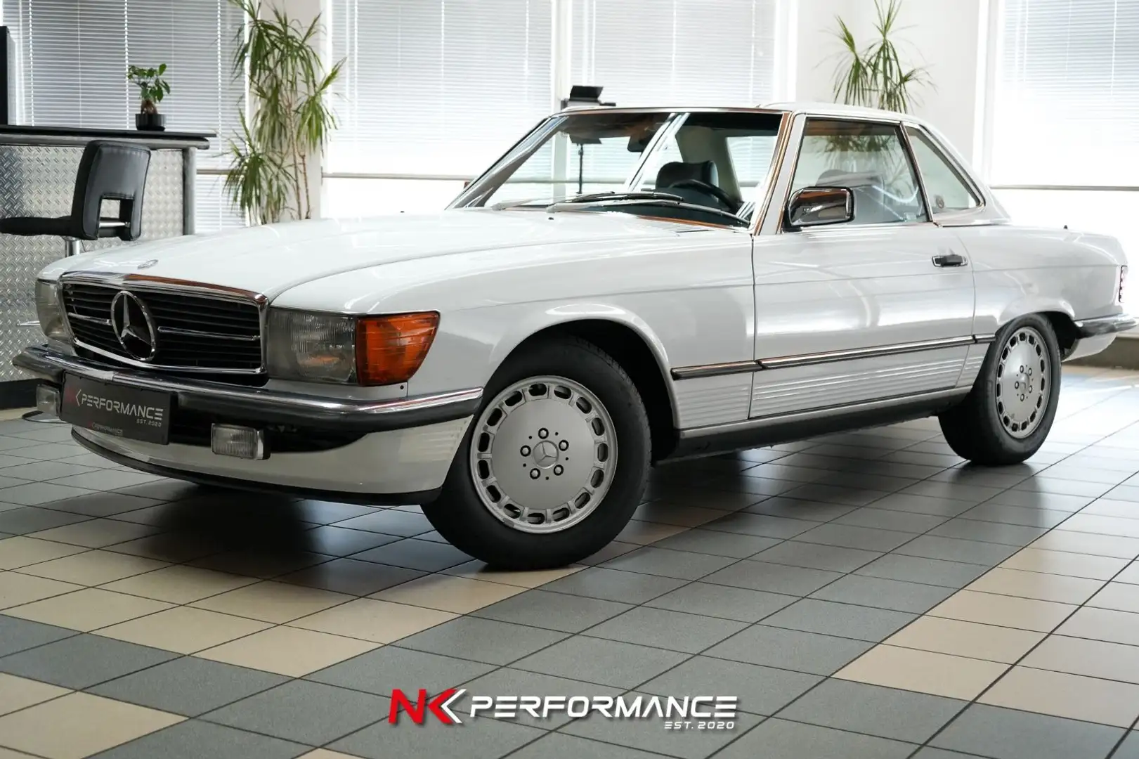 Mercedes-Benz SL 560 Cabrio V8 5,6l/ Weiß-Blau / H-Kennzeichen Alb - 1