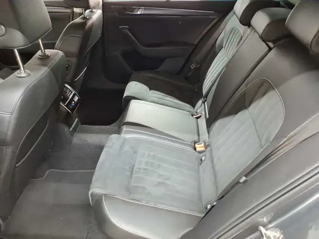 Skoda Superb view 13
