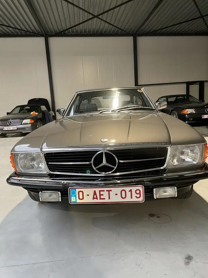 Mercedes-Benz SL 380, foto 6