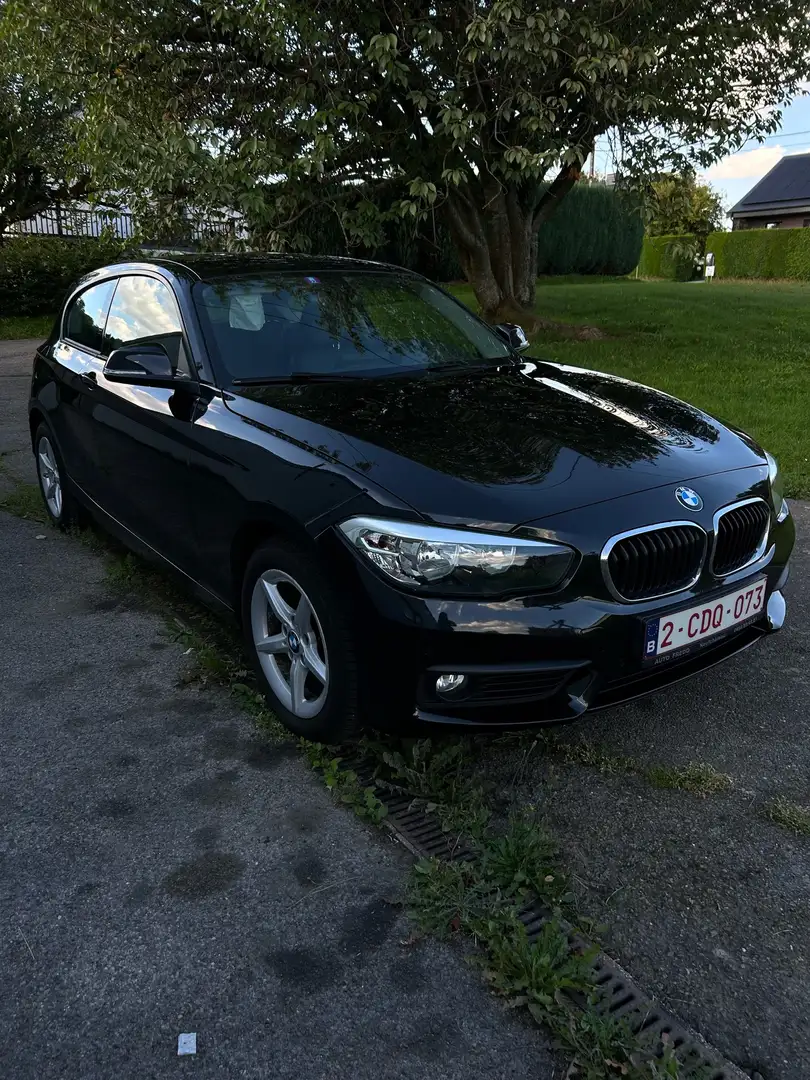 BMW 118 dXdrive Zwart - 1