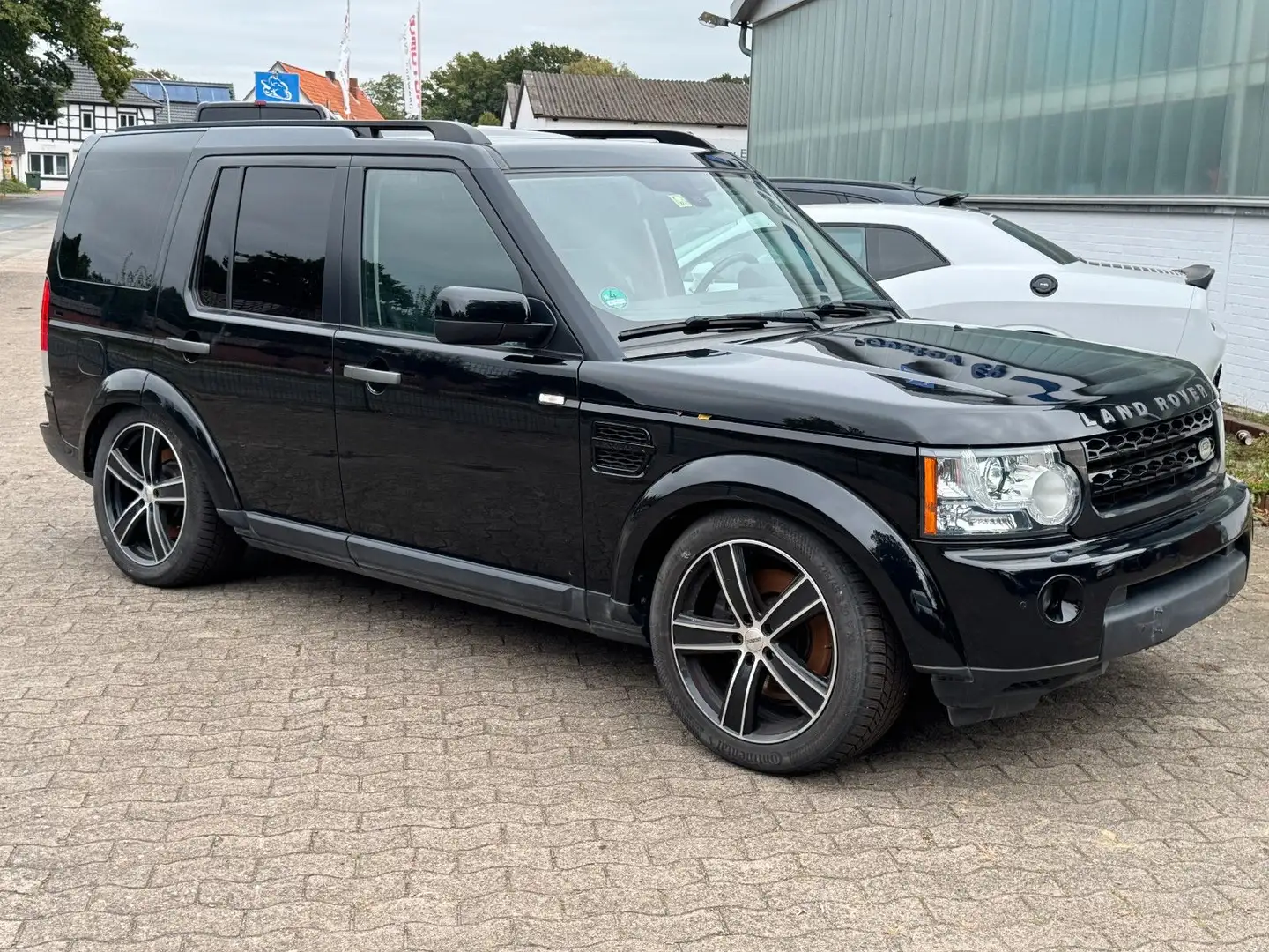 Land Rover Discovery 4 SDV6 HSE Schwarz - 1