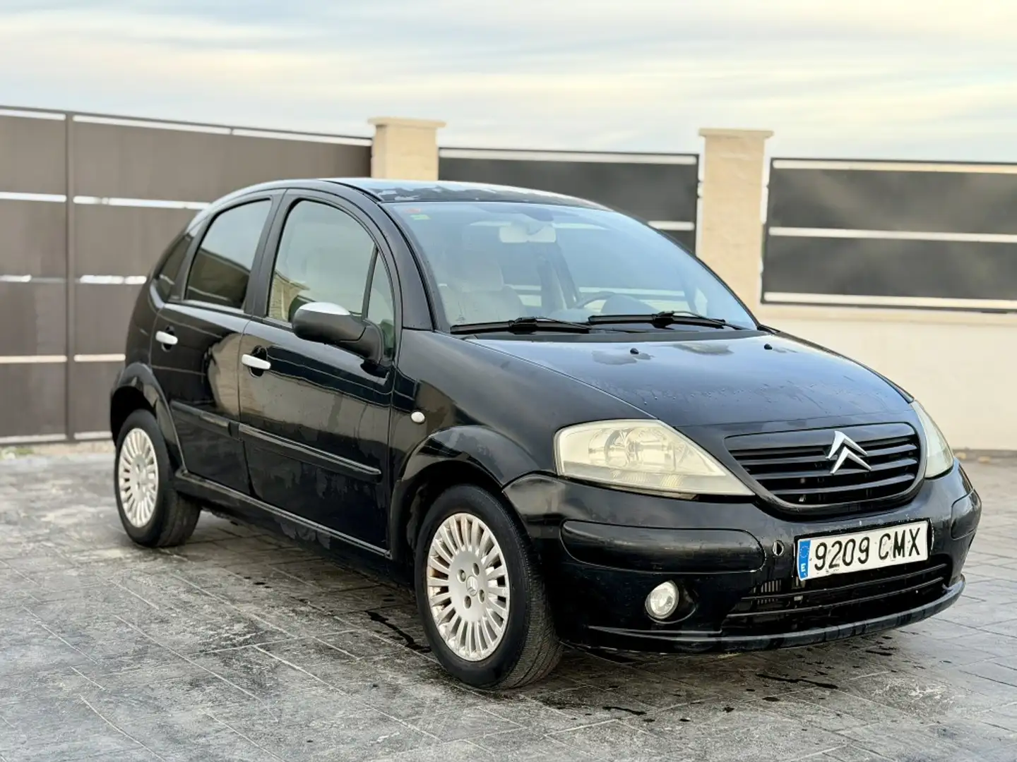 Citroen C3 1.4HDI Exclusive Zwart - 2