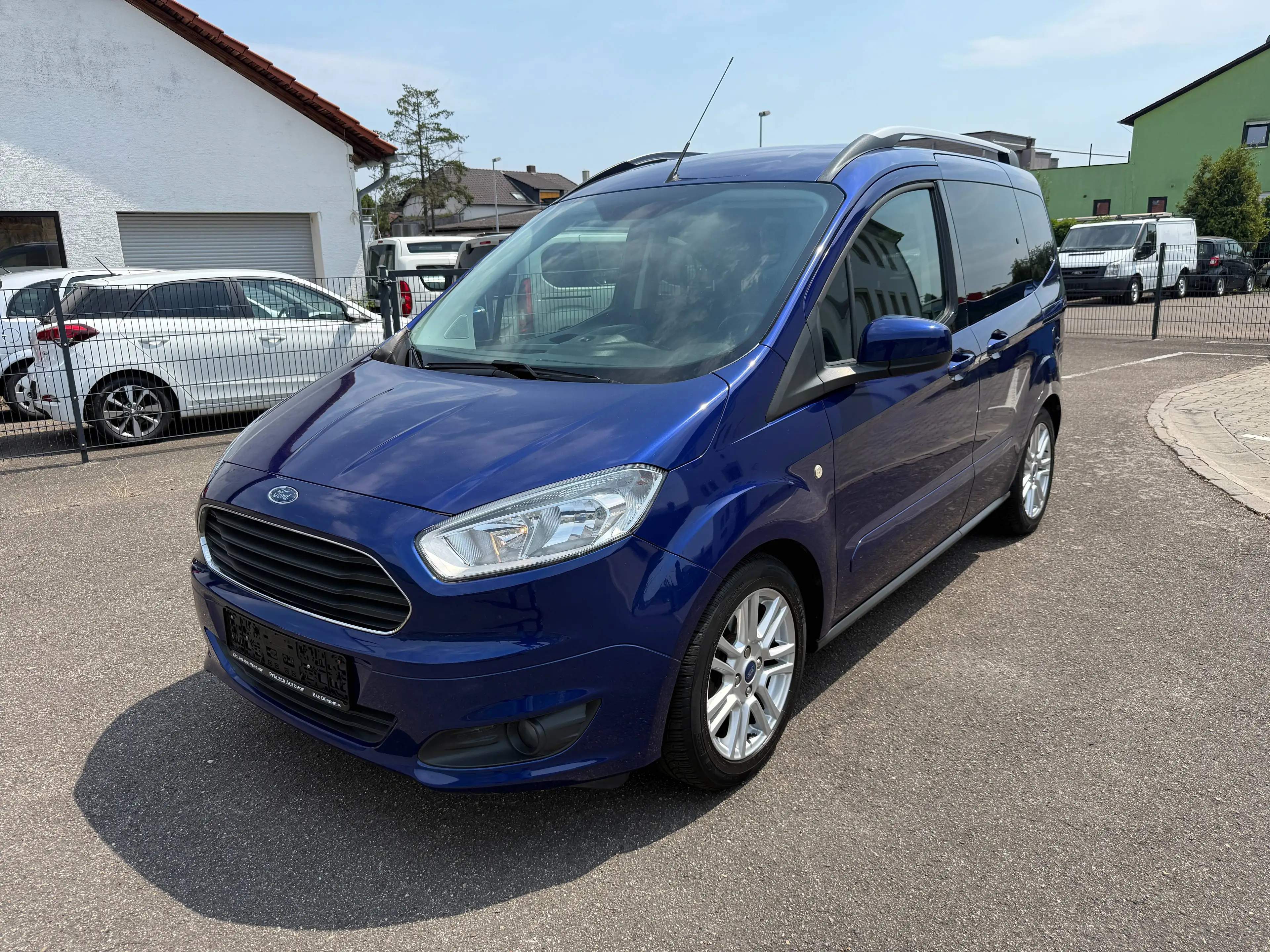 Ford Tourneo Courier Titanium