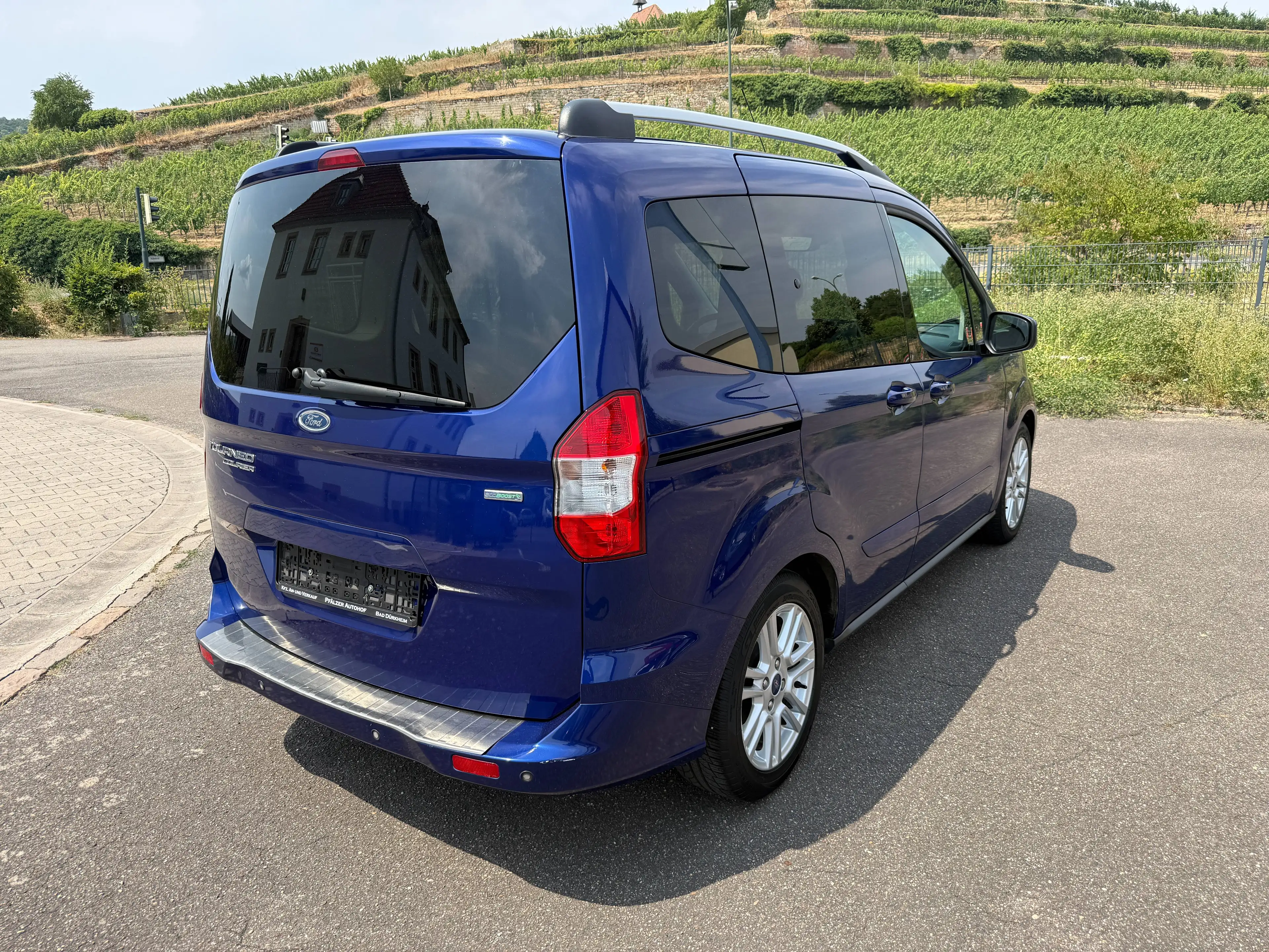 Ford Tourneo Courier Titanium — photo 5