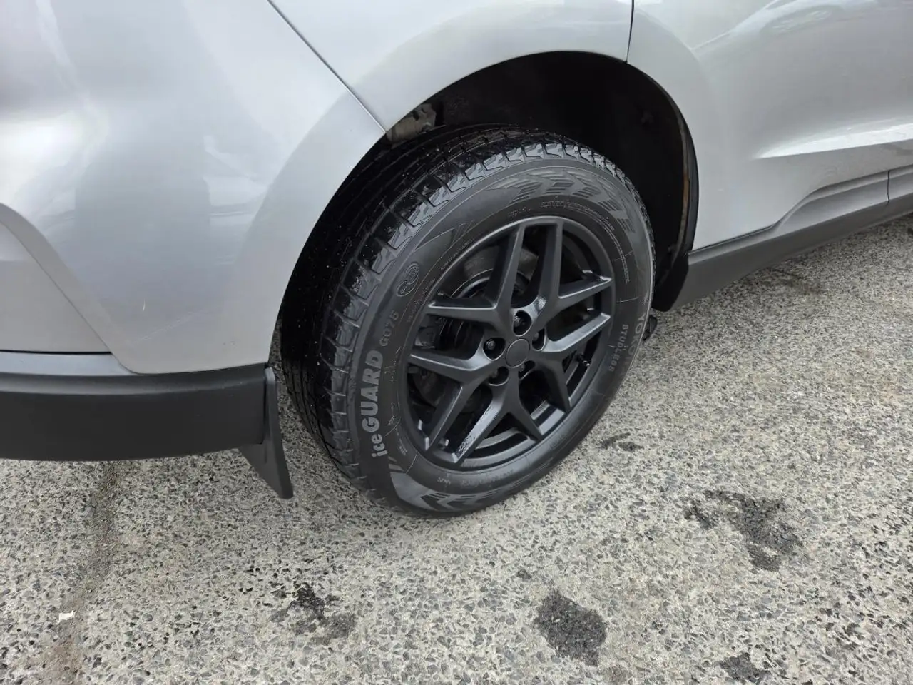 Ford Edge photo Ford Edge