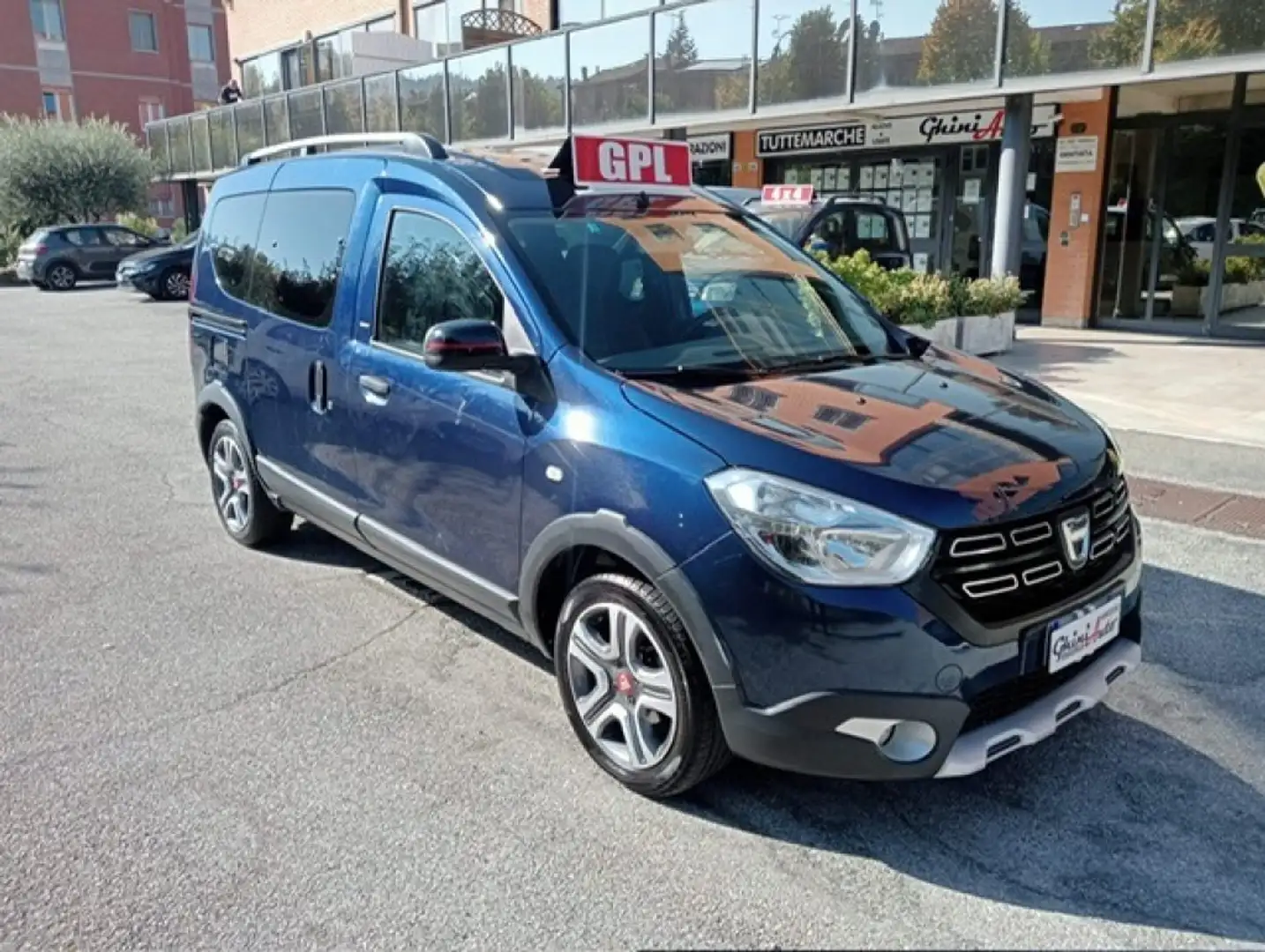 Dacia Dokker 1.6 8V 110CV GPL Techroad * uniproprietario* Bleu - 1