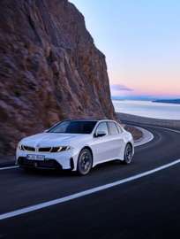 50 xDrive First Edition