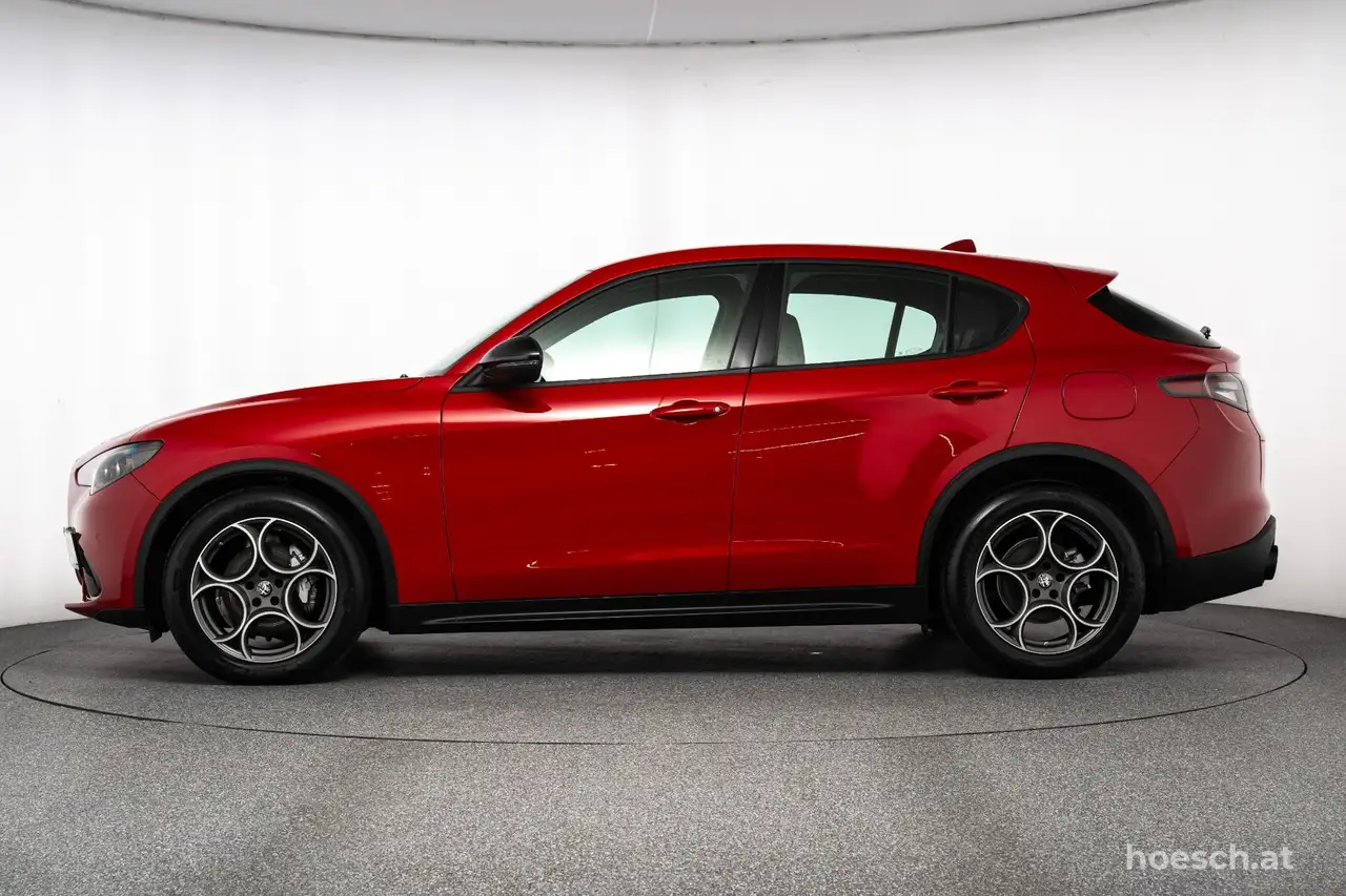 Alfa Romeo Stelvio 2023