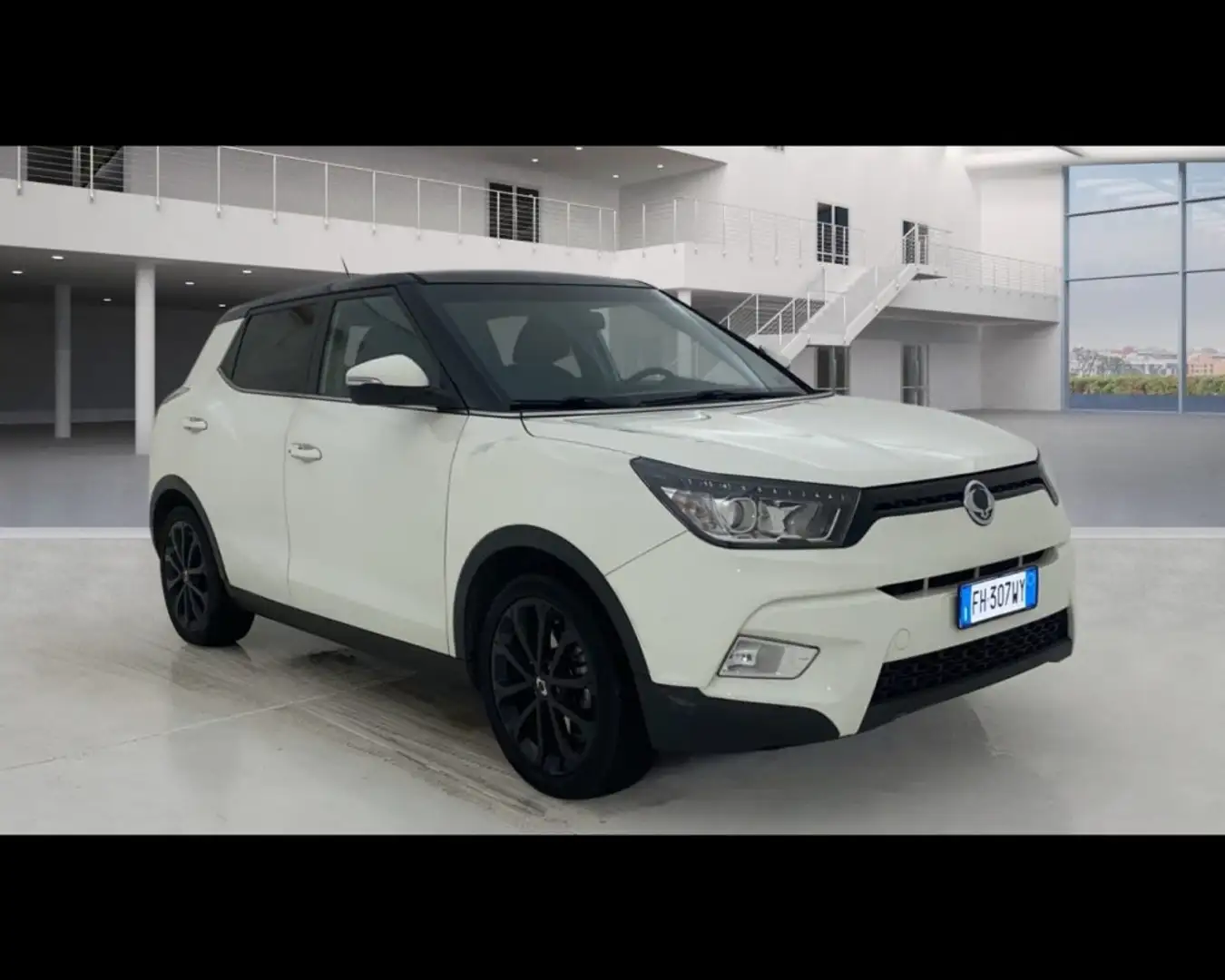 SsangYong Tivoli 1.6 Be bi-fuel Gpl 128cv Fehér - 2