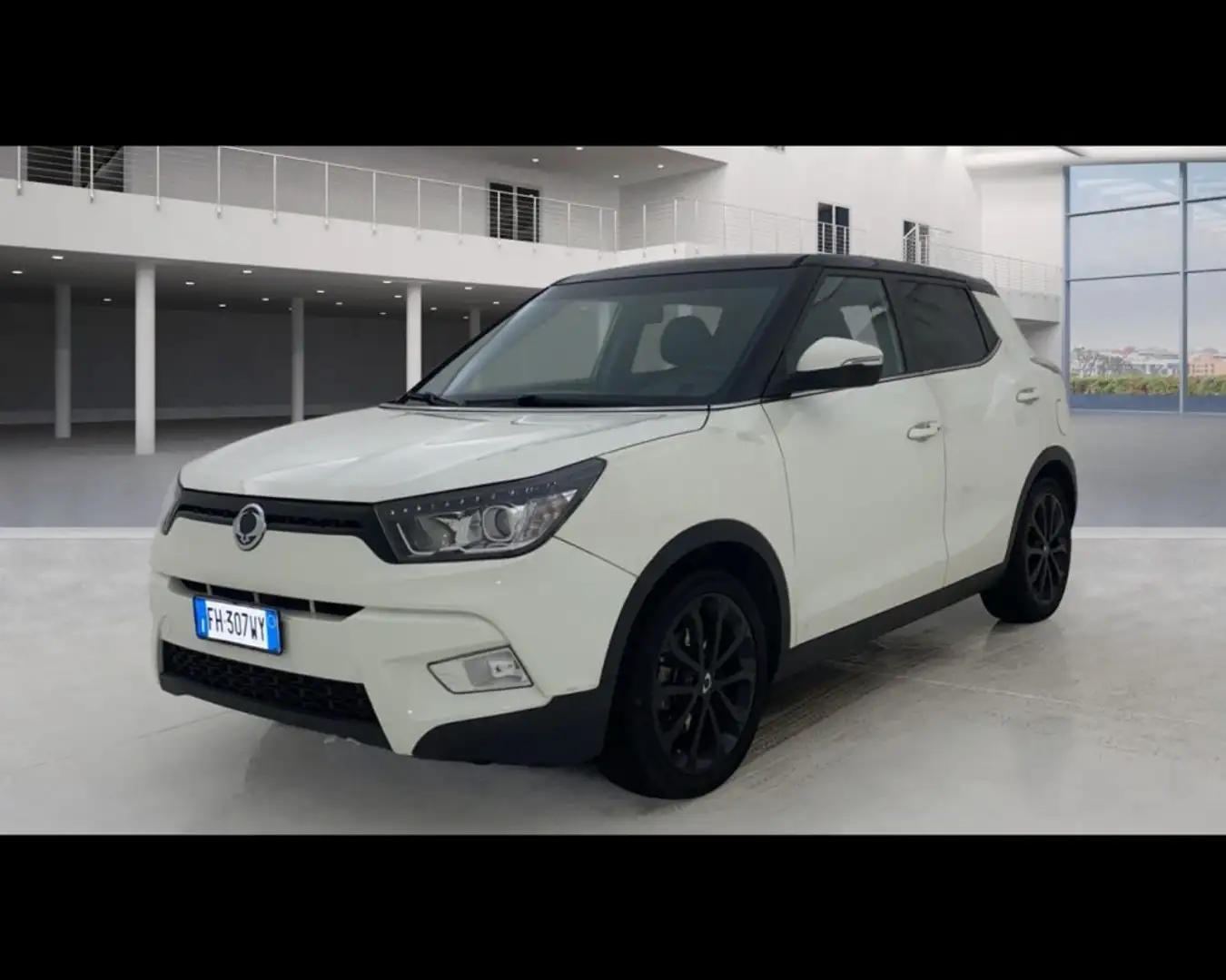 SsangYong Tivoli 1.6 Be bi-fuel Gpl 128cv Bianco - 1