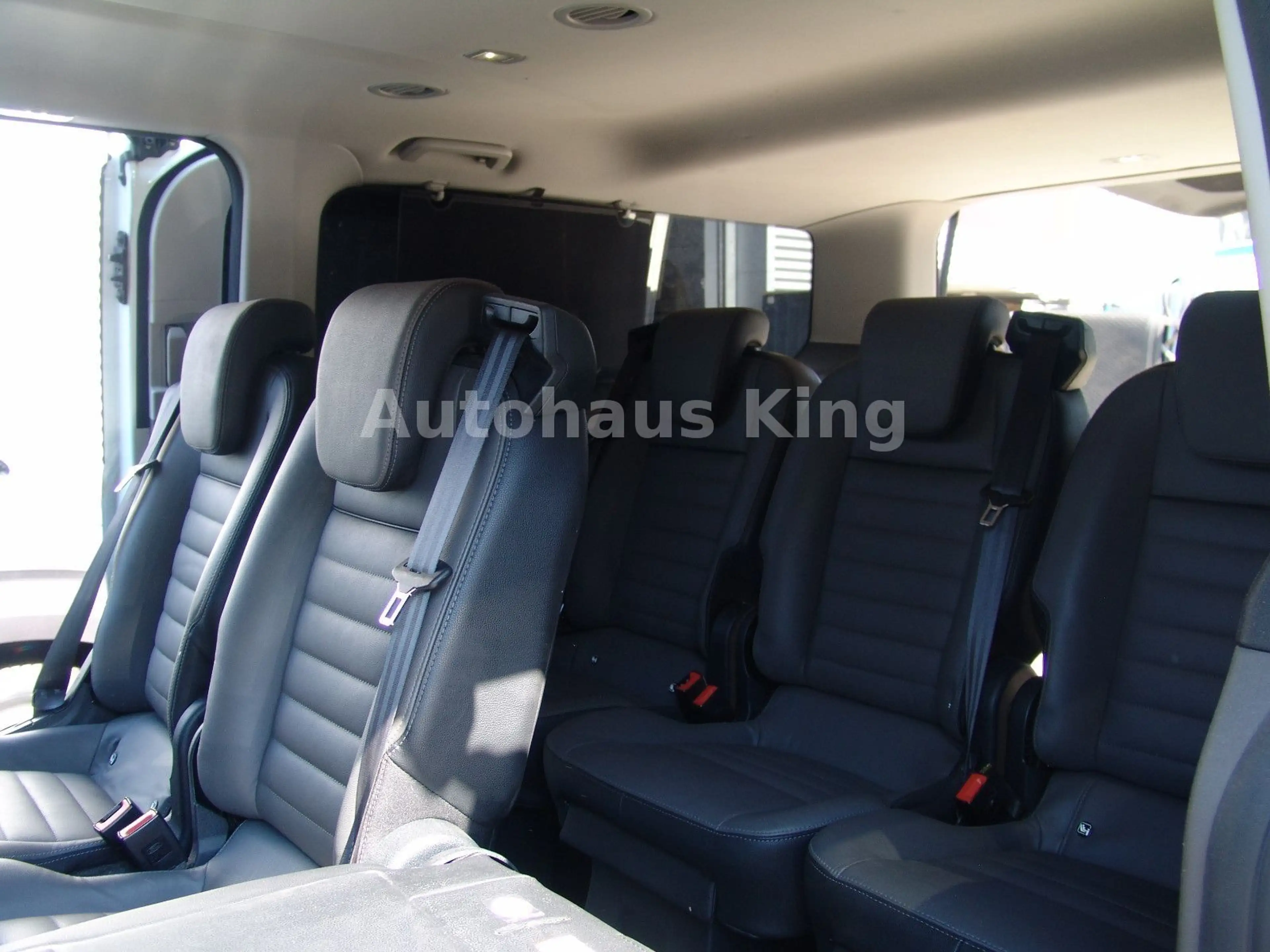 Ford Tourneo Custom Titanium X L2-Optik/Leder/9Si/NAV — photo 3