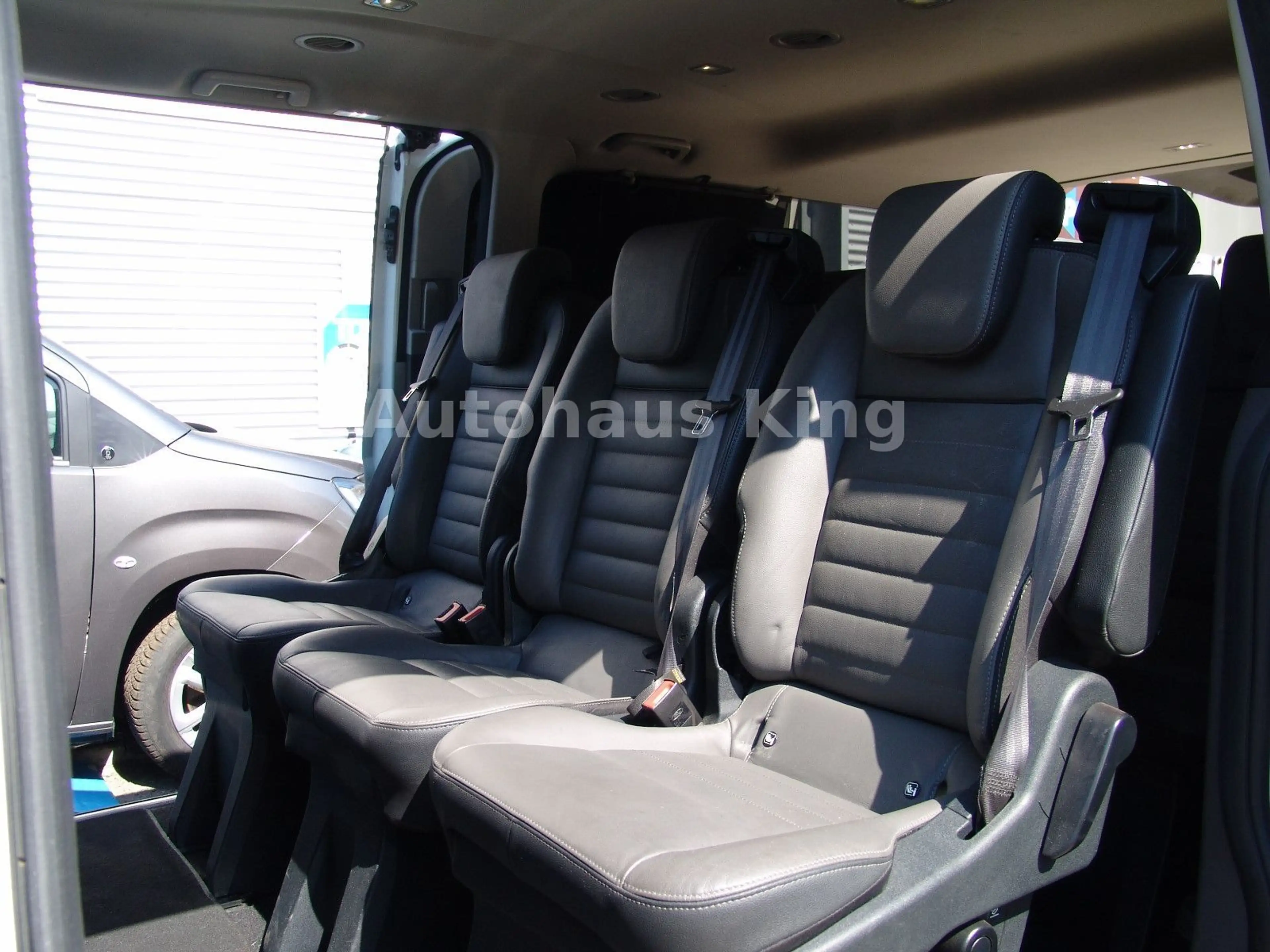 Ford Tourneo Custom Titanium X L2-Optik/Leder/9Si/NAV