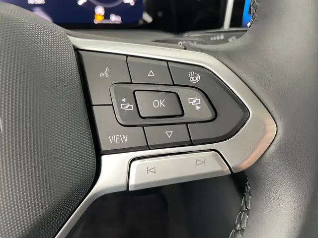 Volkswagen Golf view 14
