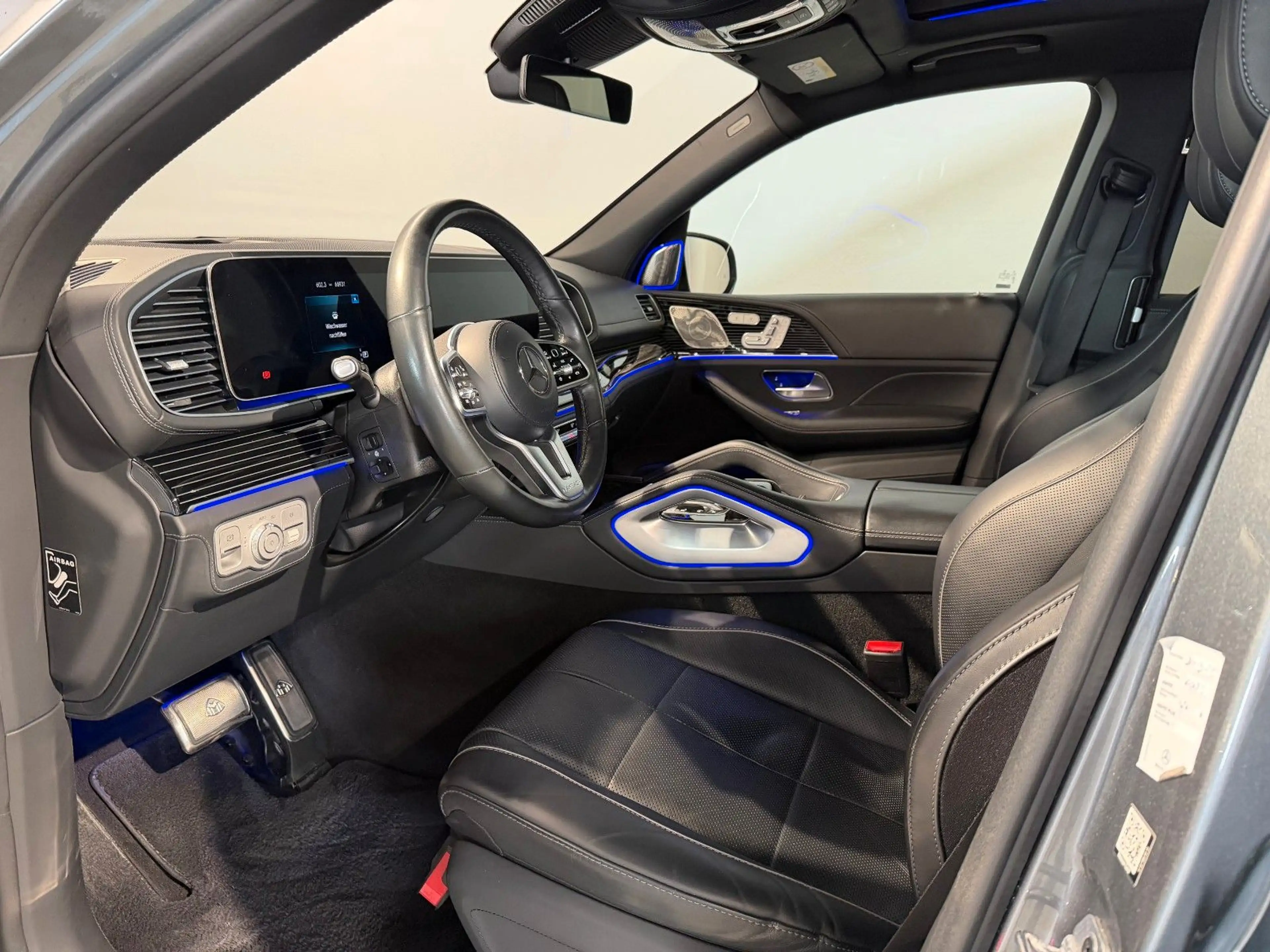 Mercedes-Benz GLS 600 4Matic Maybach — photo 13