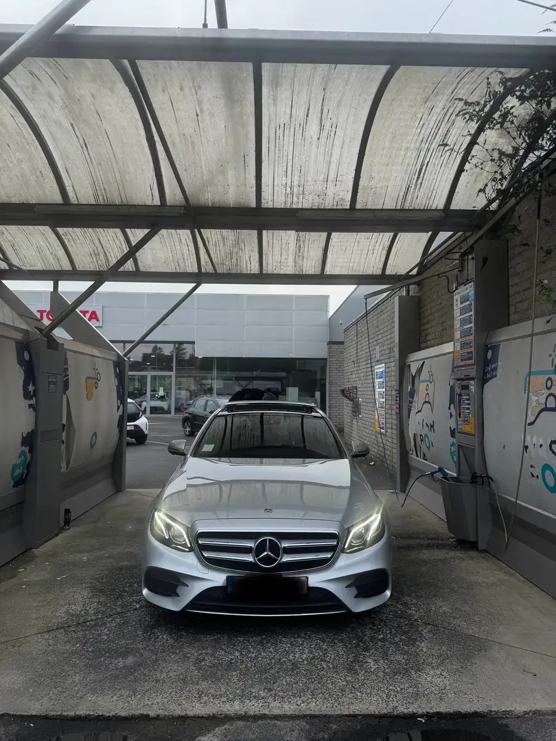 Mercedes-Benz E 220 d 9G-TRONIC AMG Line - 1