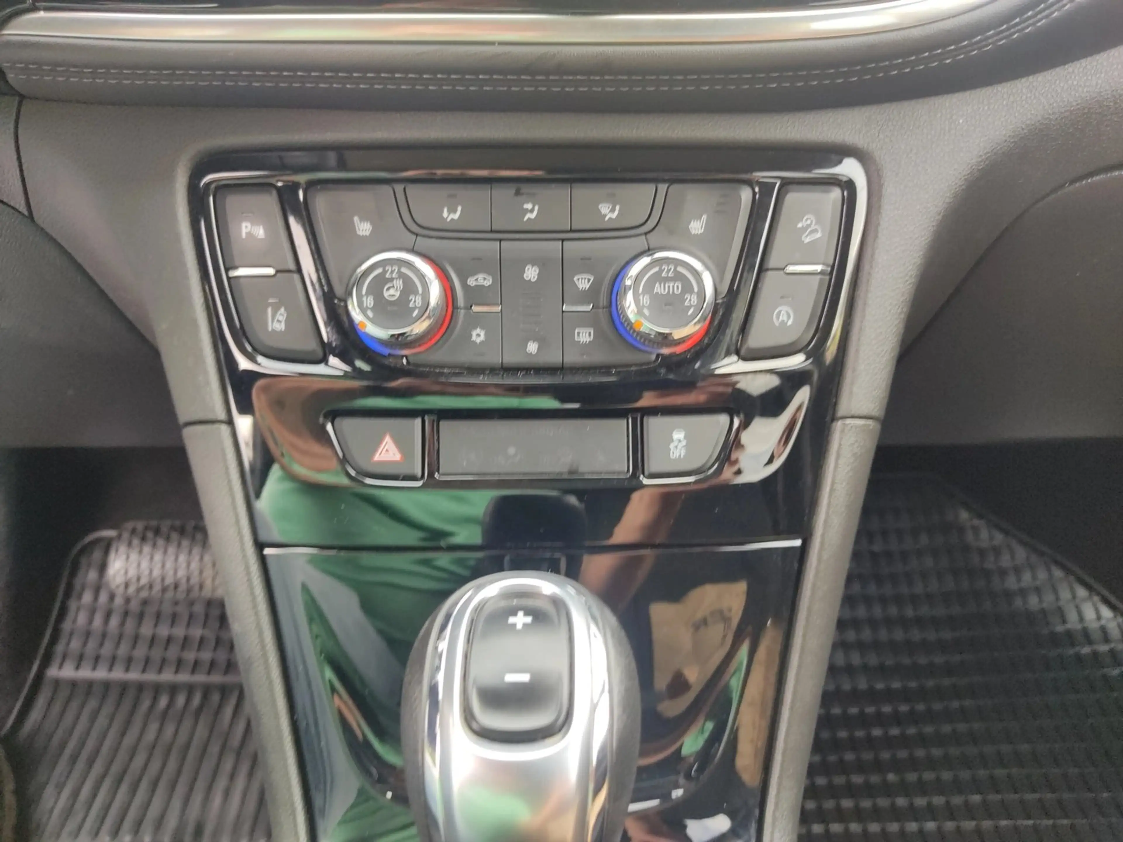 Opel Mokka X 1,4 Turbo Ultimate Start/Stop Sy — photo 13