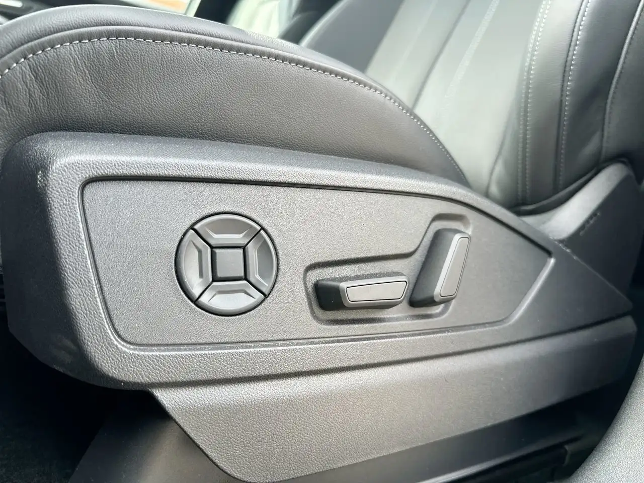 Audi Q5 снимка Audi Q5