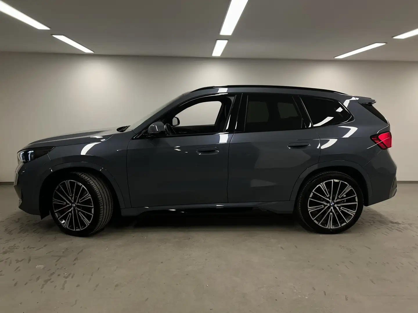 BMW X1 xDrive23d SAV M Sportpaket Pro Head-Up Harman/Kard Grigio - 2
