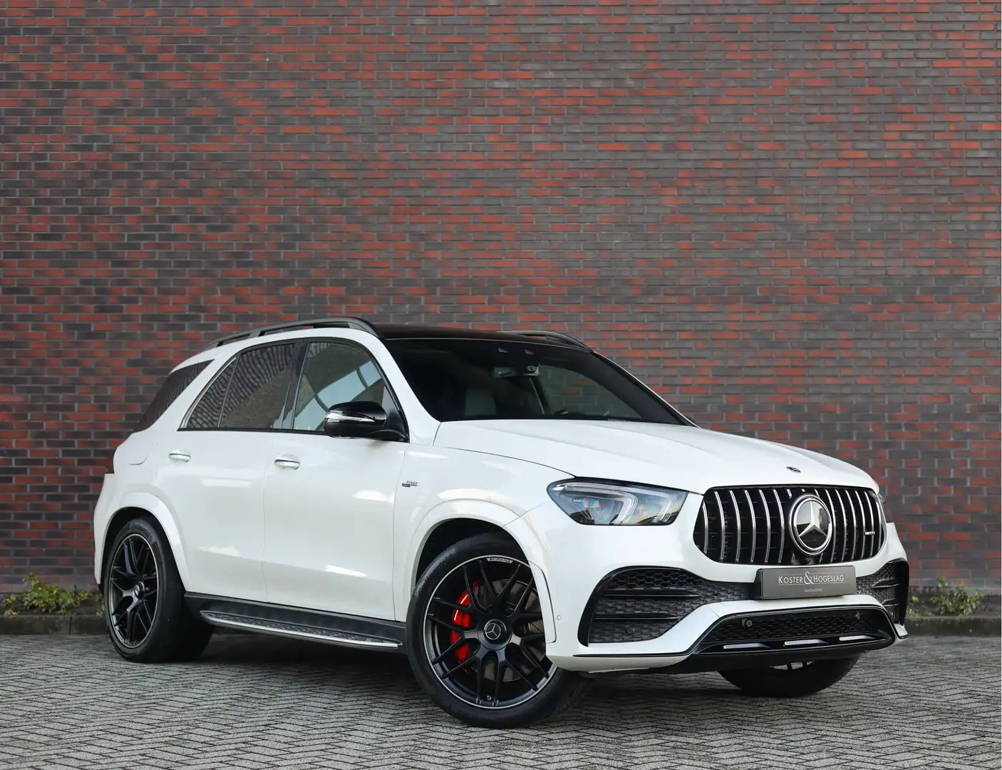 Mercedes-Benz GLE 53 AMG 4MATIC+ | Manufaktur - Pano - Trekhaak - HUD Wit - 1