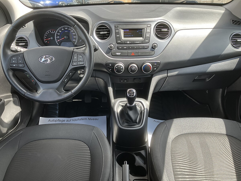 Hyundai i10 1,0 Run Klima Sitzheizung Einparkhilfe Bluetooth — photo 10