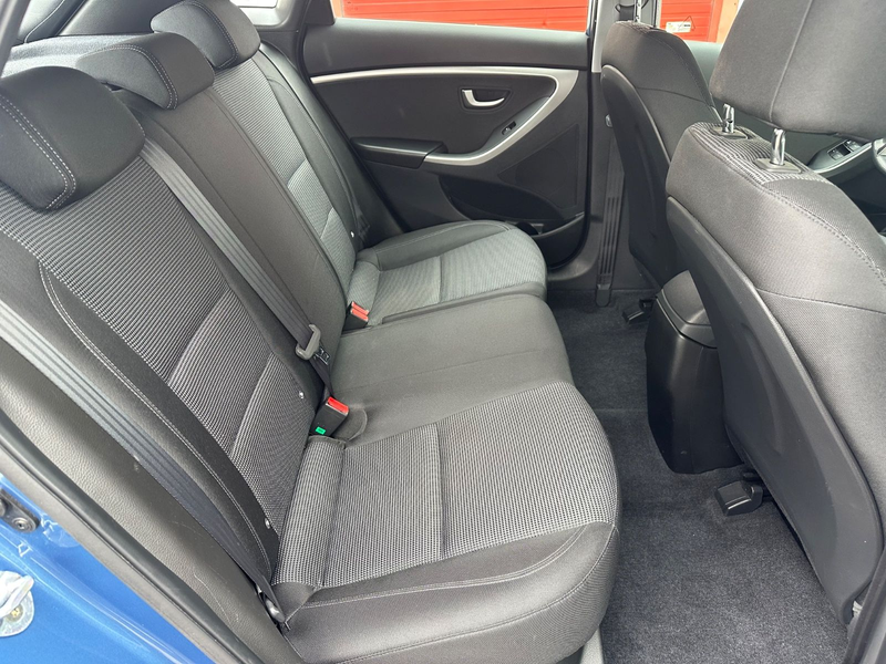 Hyundai i30 1.4 blue Trend/NAVI/KLIMA/PDC/LMF/KAM — photo 15