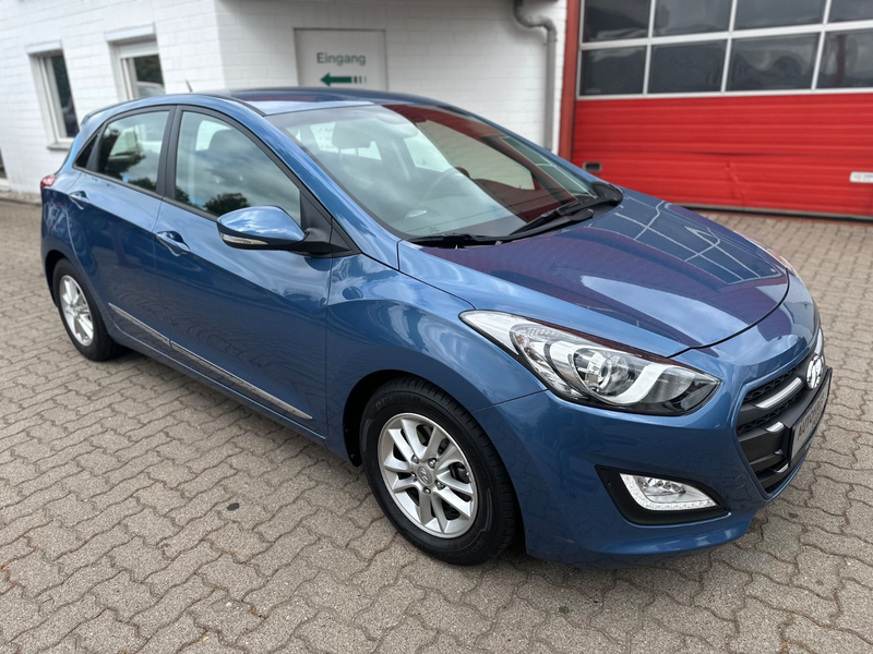 Hyundai i30 1.4 blue Trend/NAVI/KLIMA/PDC/LMF/KAM — photo 4