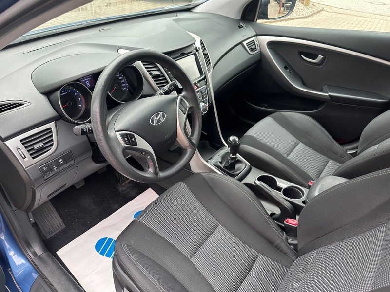 Hyundai i30 1.4 blue Trend/NAVI/KLIMA/PDC/LMF/KAM — photo 9