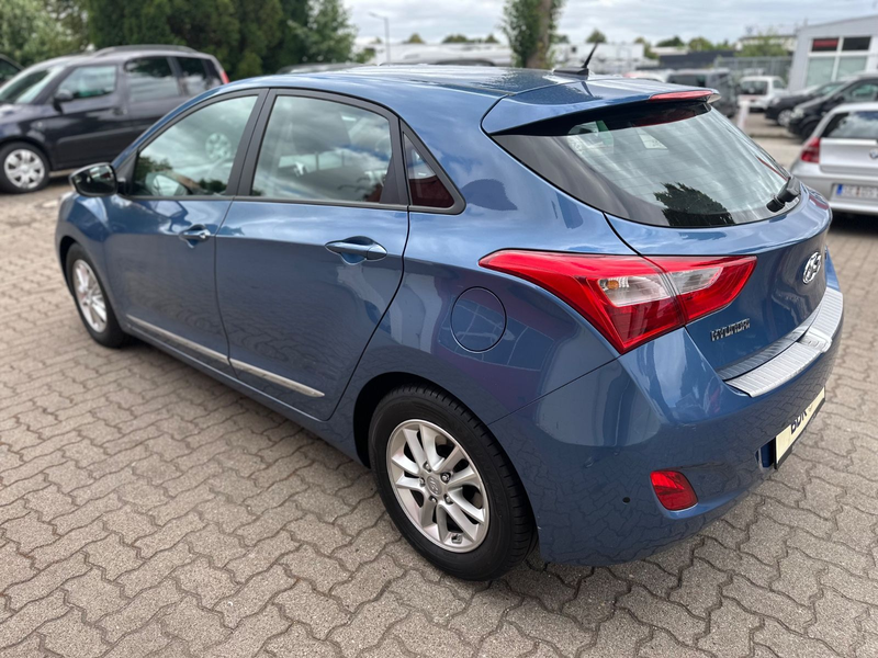 Hyundai i30 1.4 blue Trend/NAVI/KLIMA/PDC/LMF/KAM — photo 7
