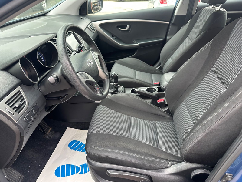Hyundai i30 1.4 blue Trend/NAVI/KLIMA/PDC/LMF/KAM — photo 10