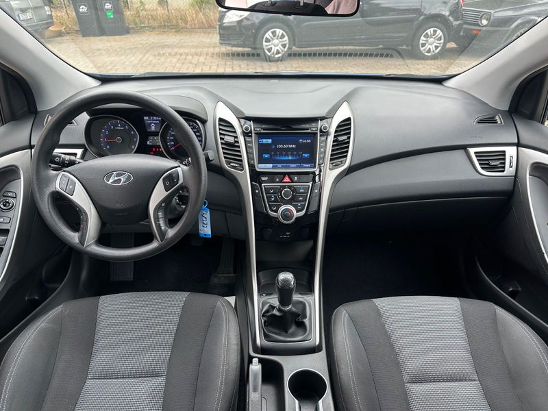 Hyundai i30 1.4 blue Trend/NAVI/KLIMA/PDC/LMF/KAM — photo 12
