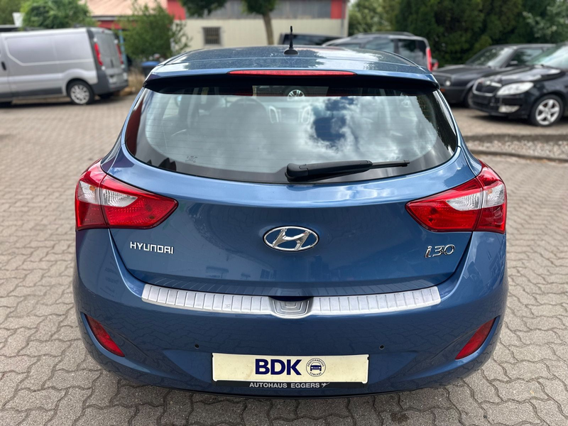 Hyundai i30 1.4 blue Trend/NAVI/KLIMA/PDC/LMF/KAM — photo 6
